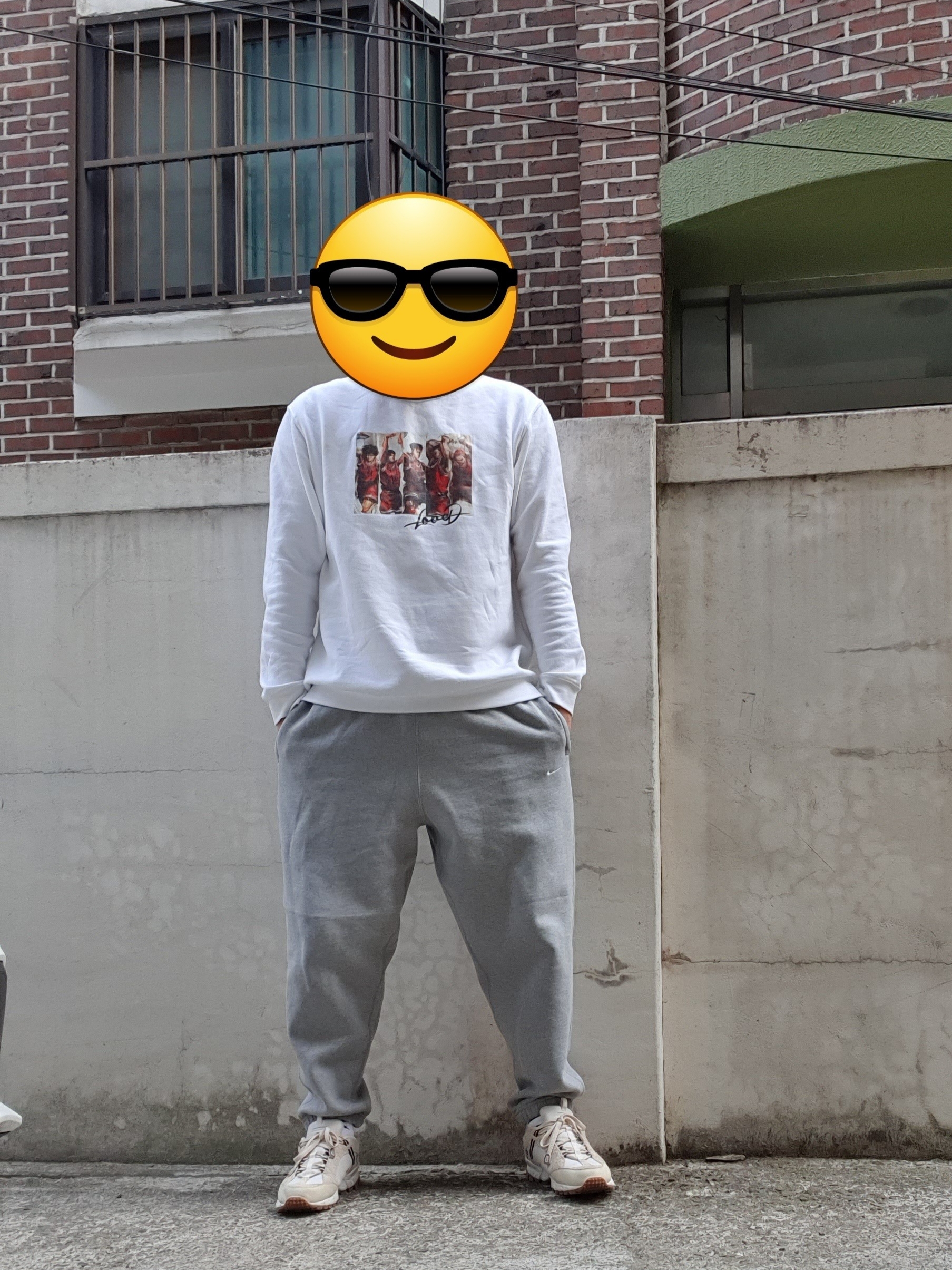 Nike NRG Solo Swoosh Fleece Pants Dark Grey Heather - US/EU, Nike x Jacquemus Air Humara LX Light Bone and Gold 착용 스타일