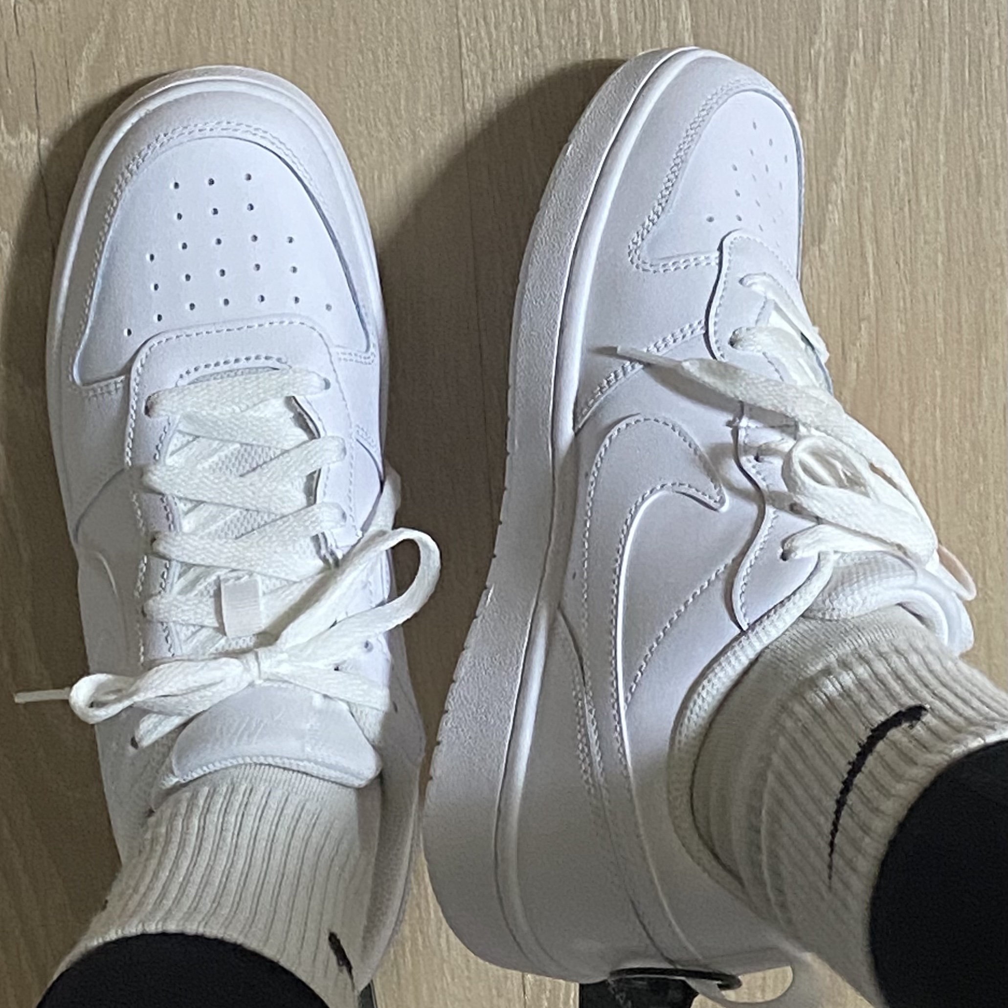 (GS) Nike Court Borough Low 2 Triple White 착용 스타일
