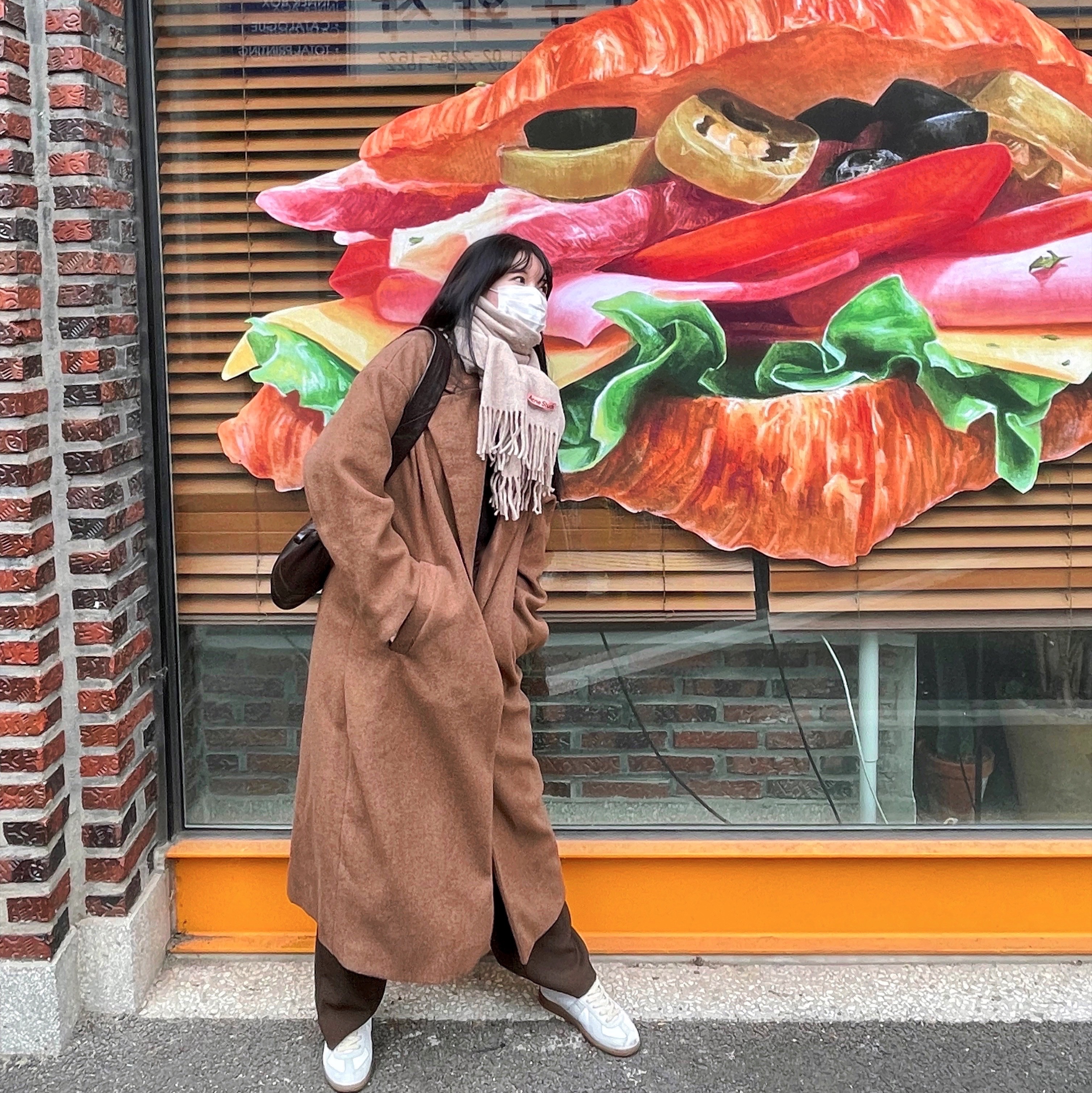 Lemaire Small Croissant Bag Soft Nappa Leather Dark Chocolate, Acne Studios Canada Narrow New Wool Muffler Oatmeal Melange 착용 스타일 - 1