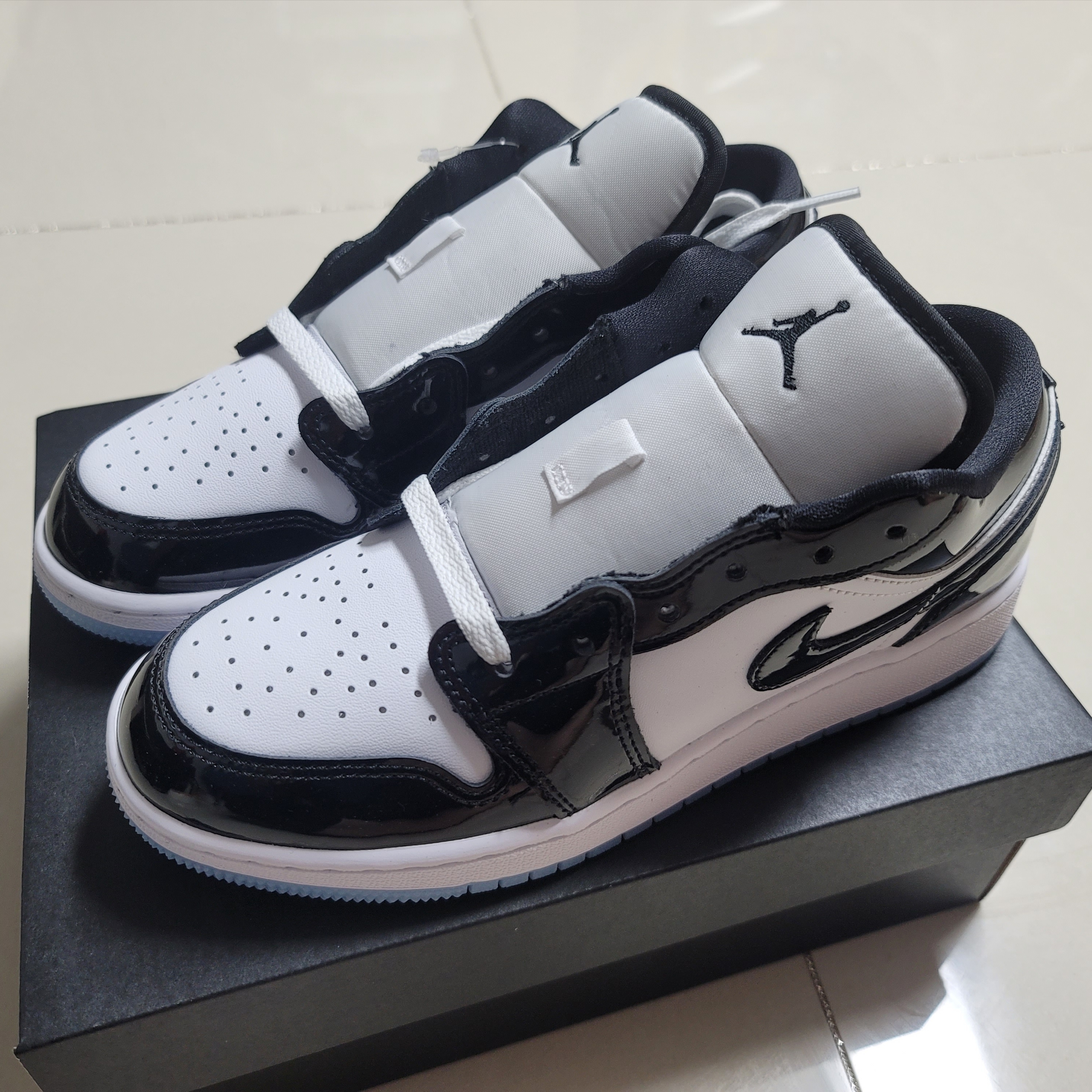 (GS) Jordan 1 Low SE Concord 착용 스타일 - 1