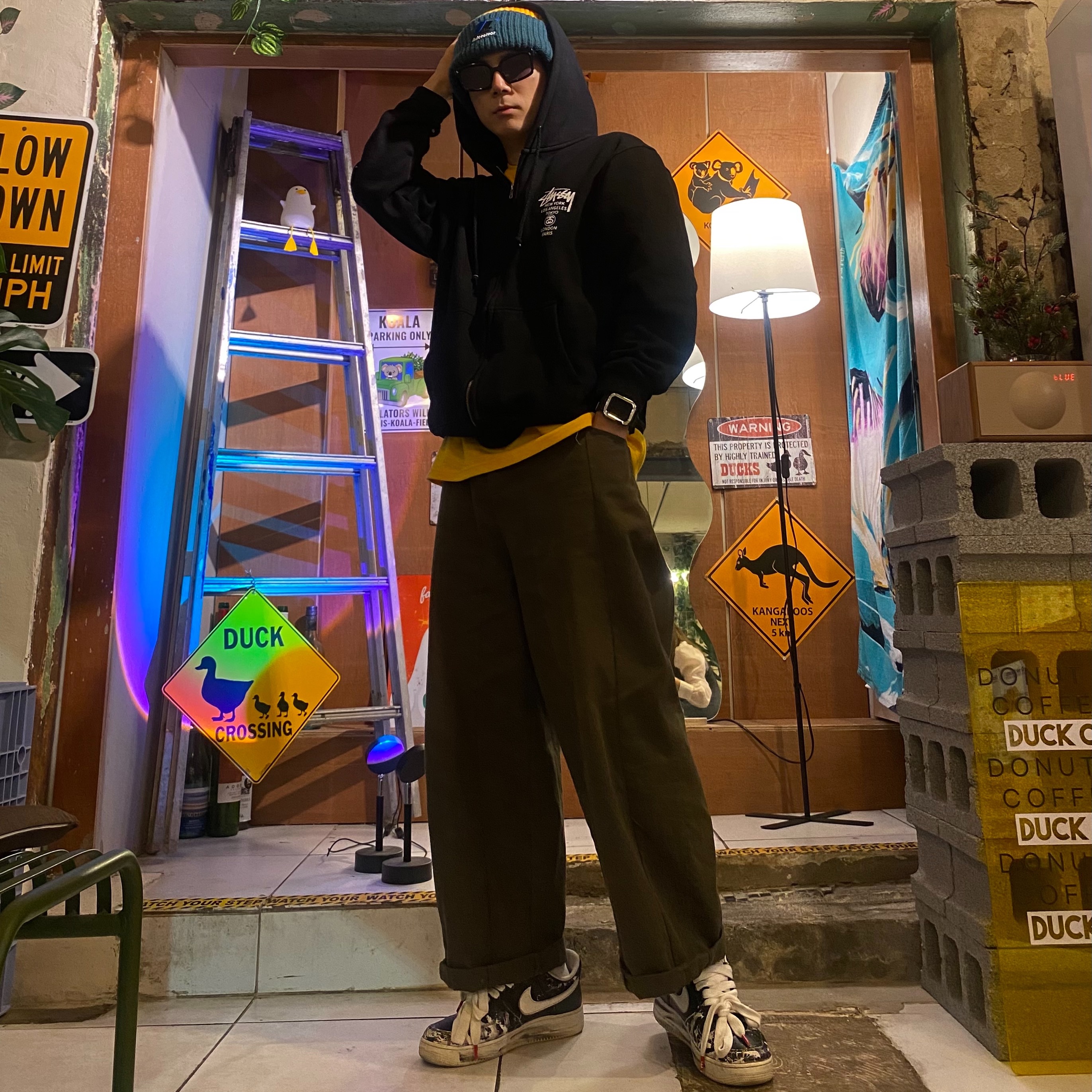 Ader Error x Zara Beanie Mustard, Stussy World Tour Zip Hoodie Black 2021 착용 스타일