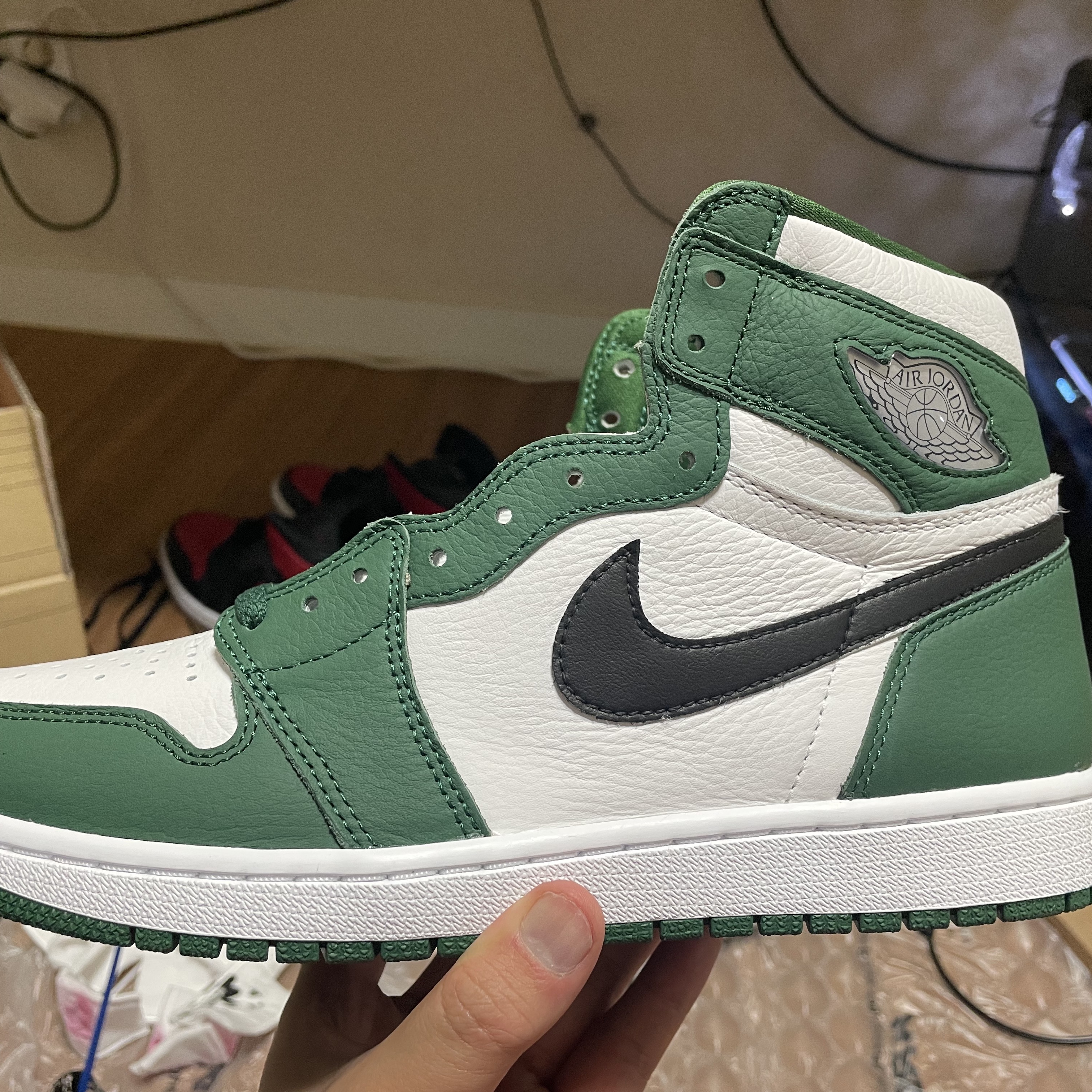 Jordan 1 Retro High OG Gorge Green, Jordan 1 Mid Bred Banned 2020 착용 스타일 - 1