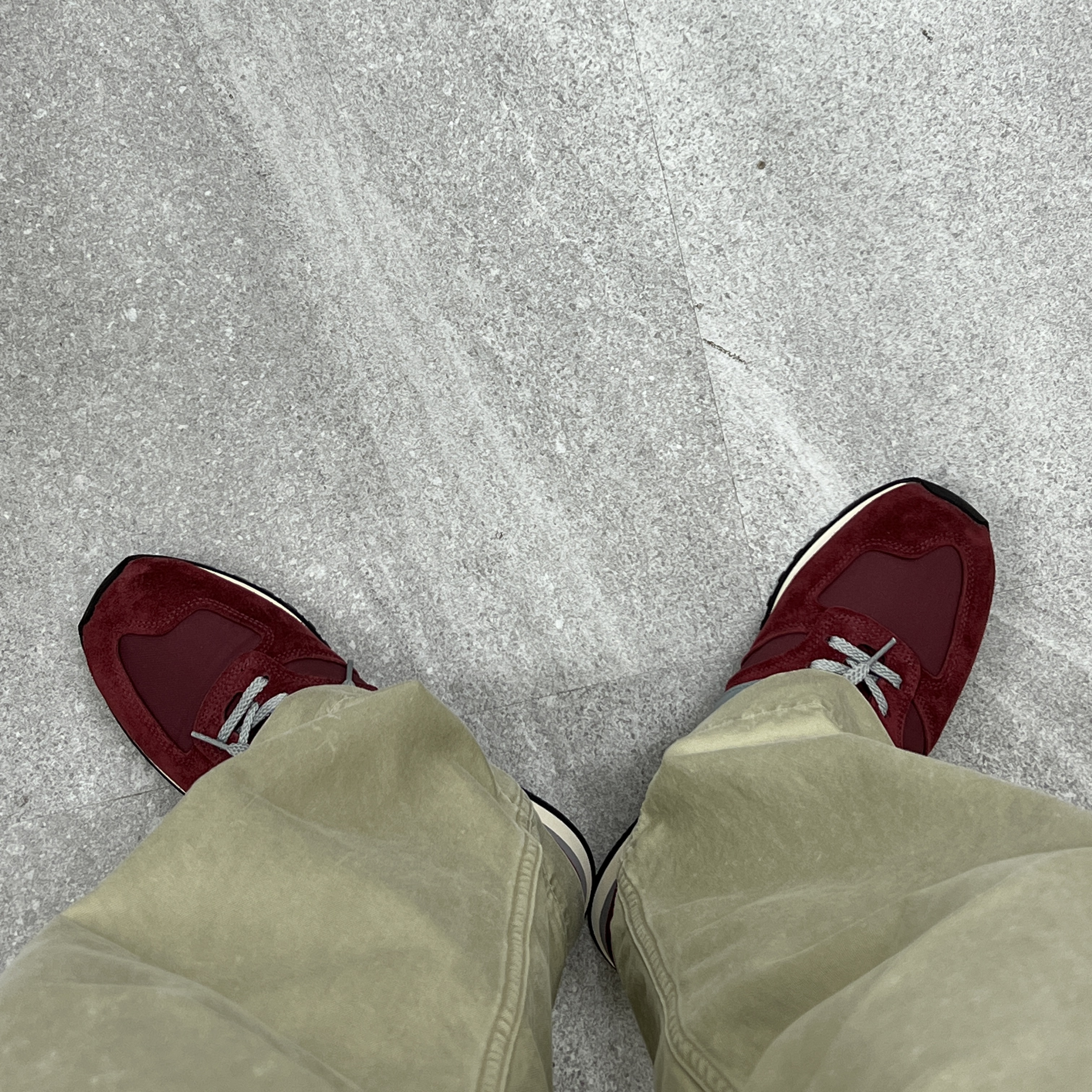 New Balance 730 Made in UK 40th Anniversary Burgundy 착용 스타일