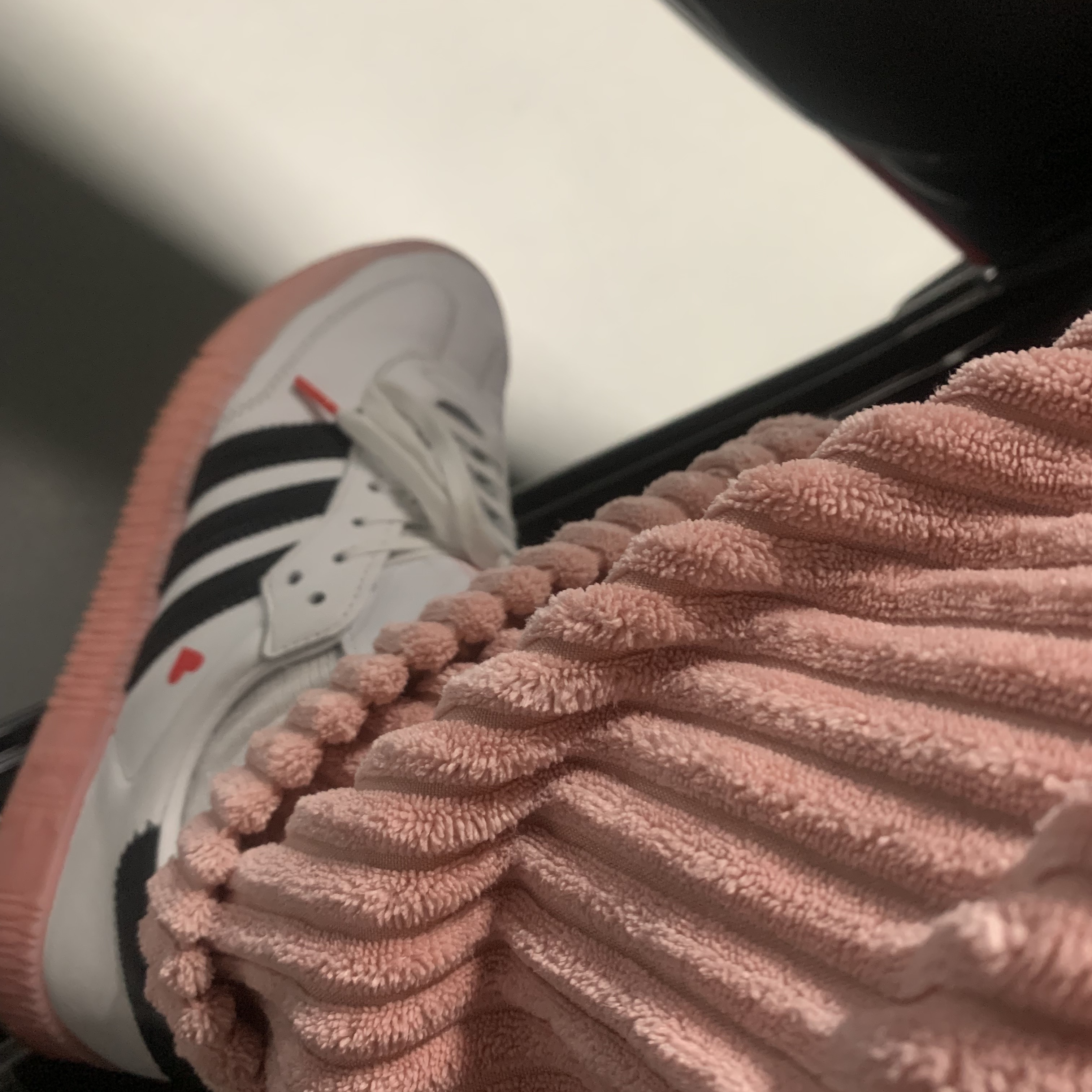 (W) Adidas Sambarose White Pink 착용 스타일 - 1