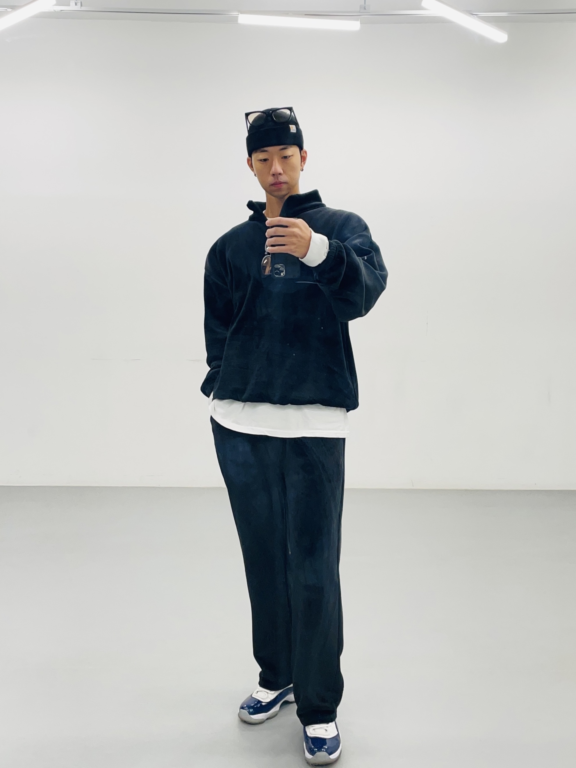 Jordan 11 Retro Win Like 82 UNC, Oakley Holbrook Matte Black Frame Prizm Rose Gold Lenses Low Bridge Fit 착용 스타일