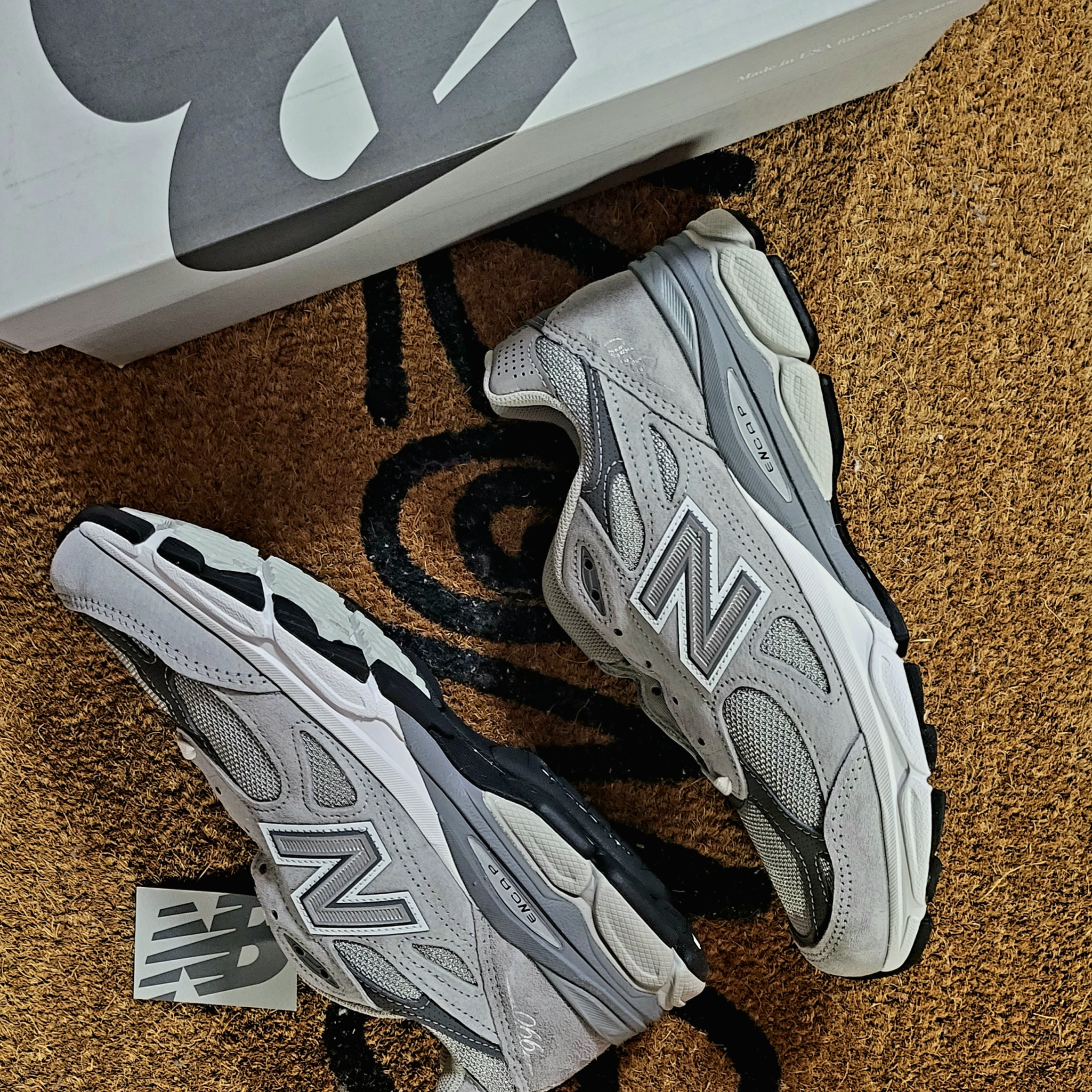 New Balance 990v3 Made in USA Grey - D Standard 착용 스타일