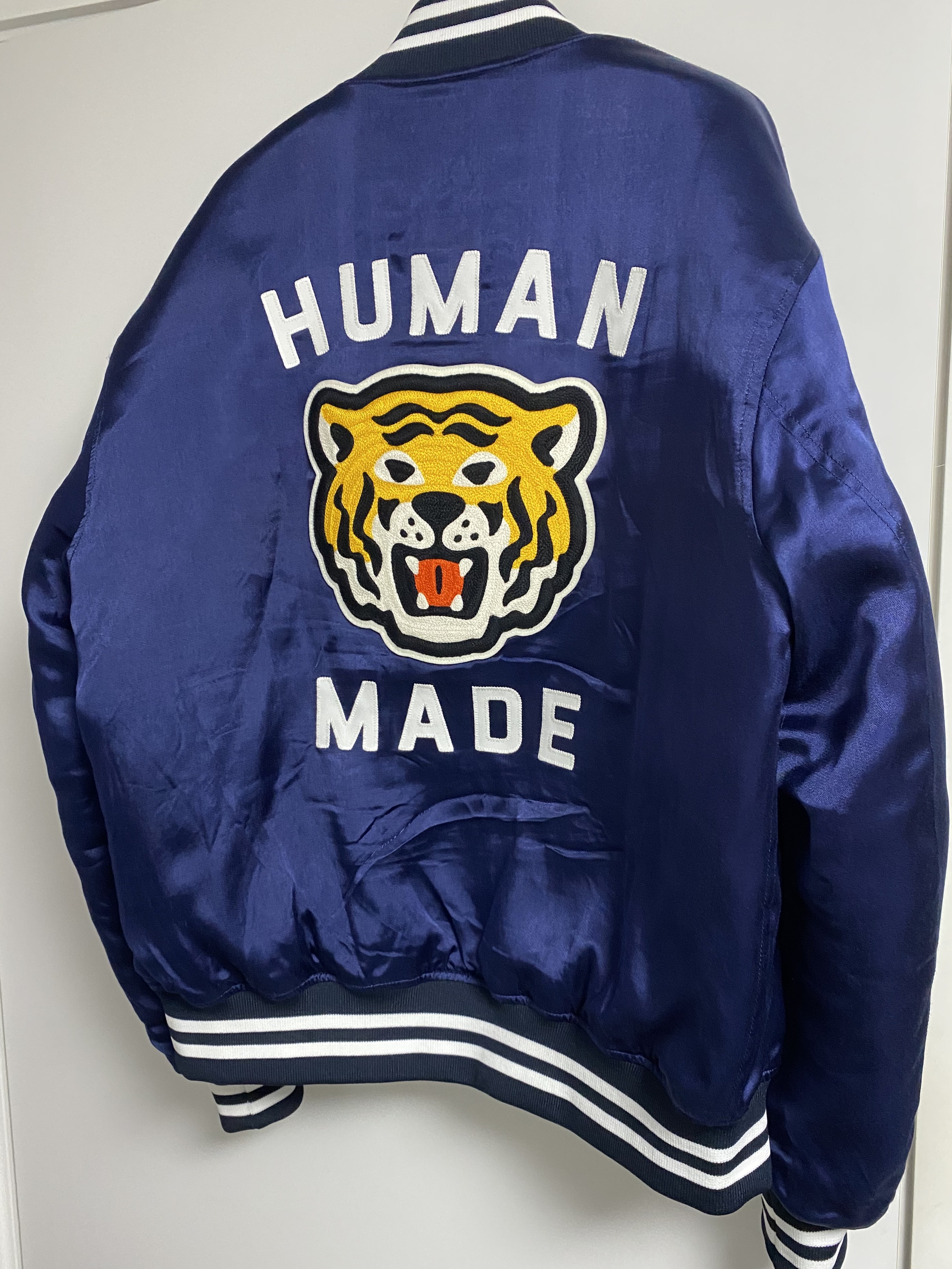 Human Made Stadium Jacket Navy 착용 스타일