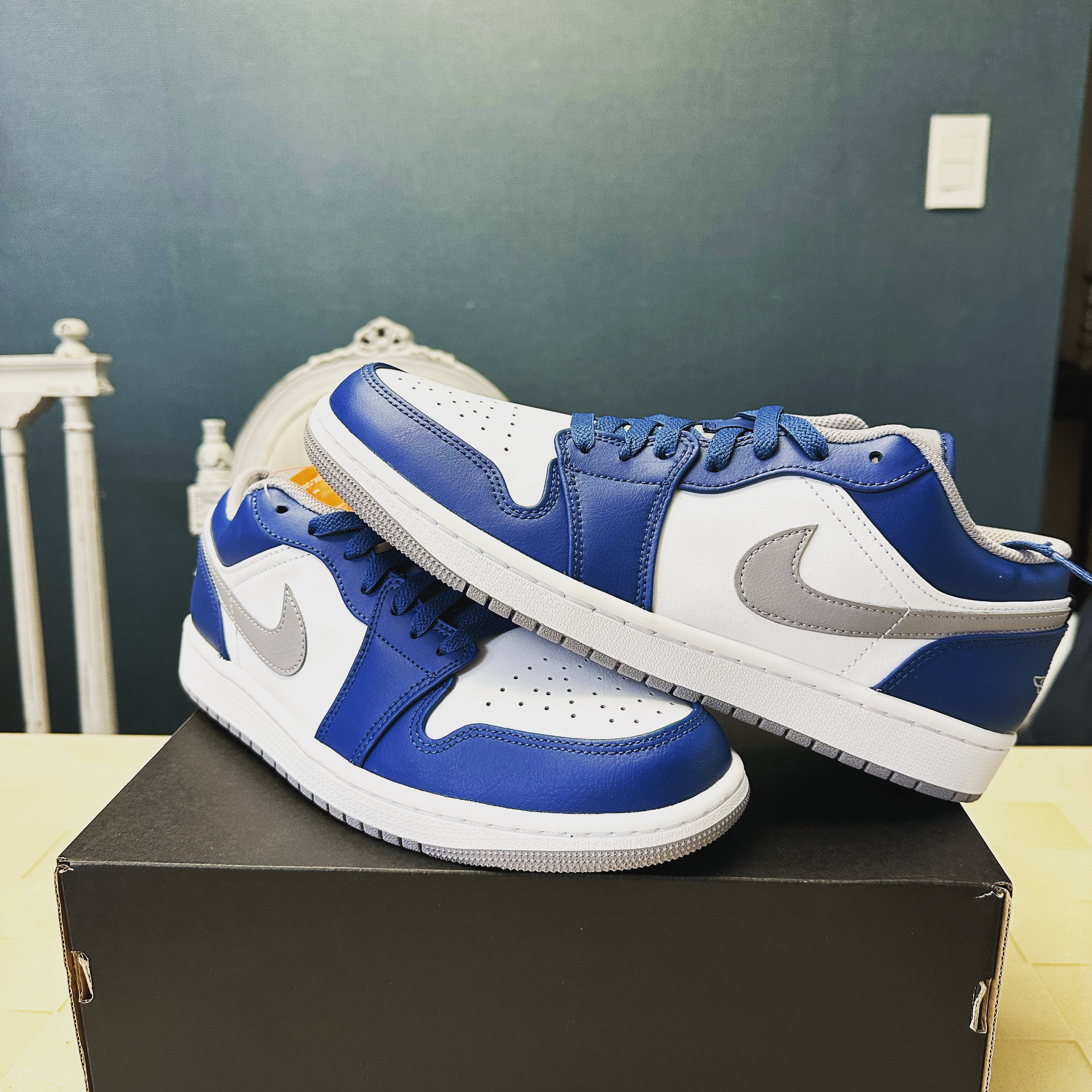 Jordan 1 Low True Blue Cement Grey 착용 스타일