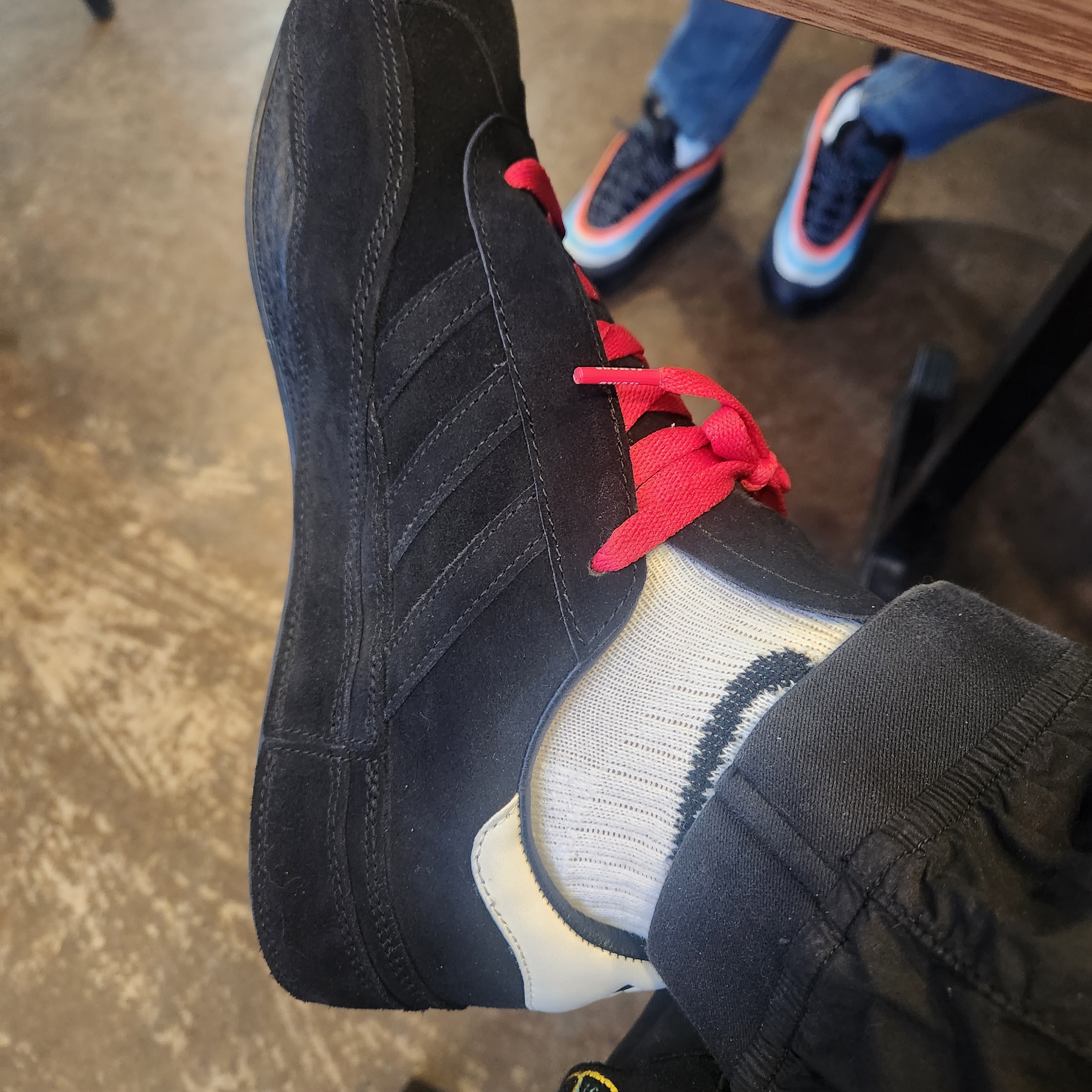 Y-3 Gazelle Black 착용 스타일 - 1