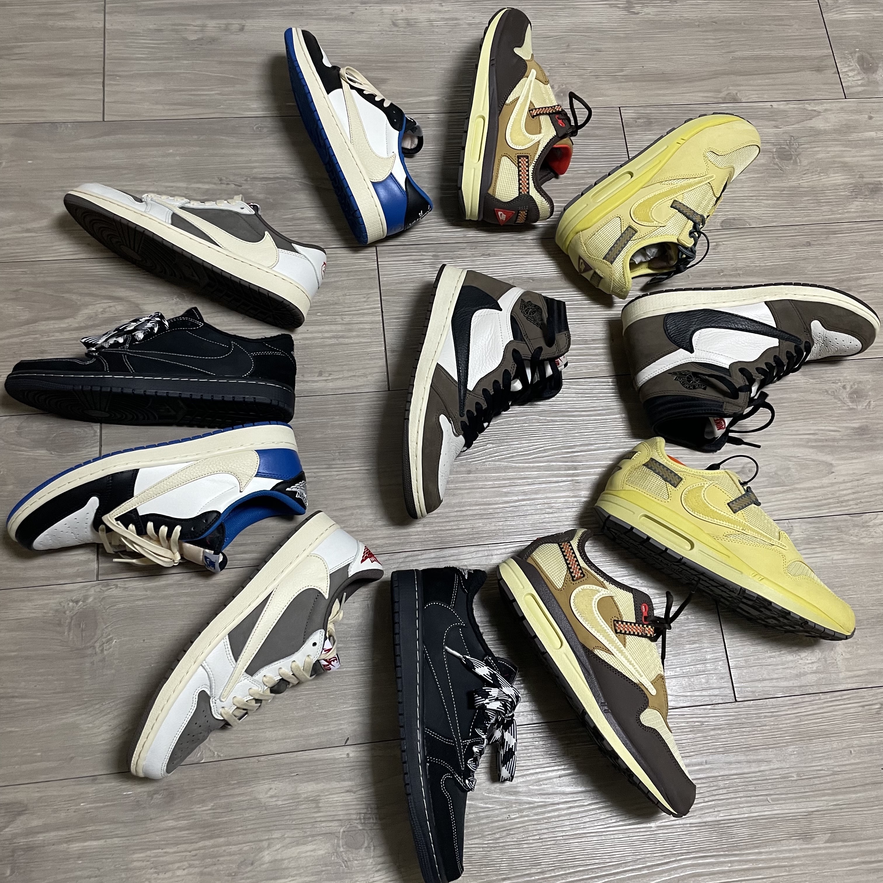 Jordan 1 x Travis Scott Retro Low OG SP Sail and Ridgerock, Jordan 1 x Travis Scott x Fragment Retro Low OG SP Military Blue 착용 스타일 - 2