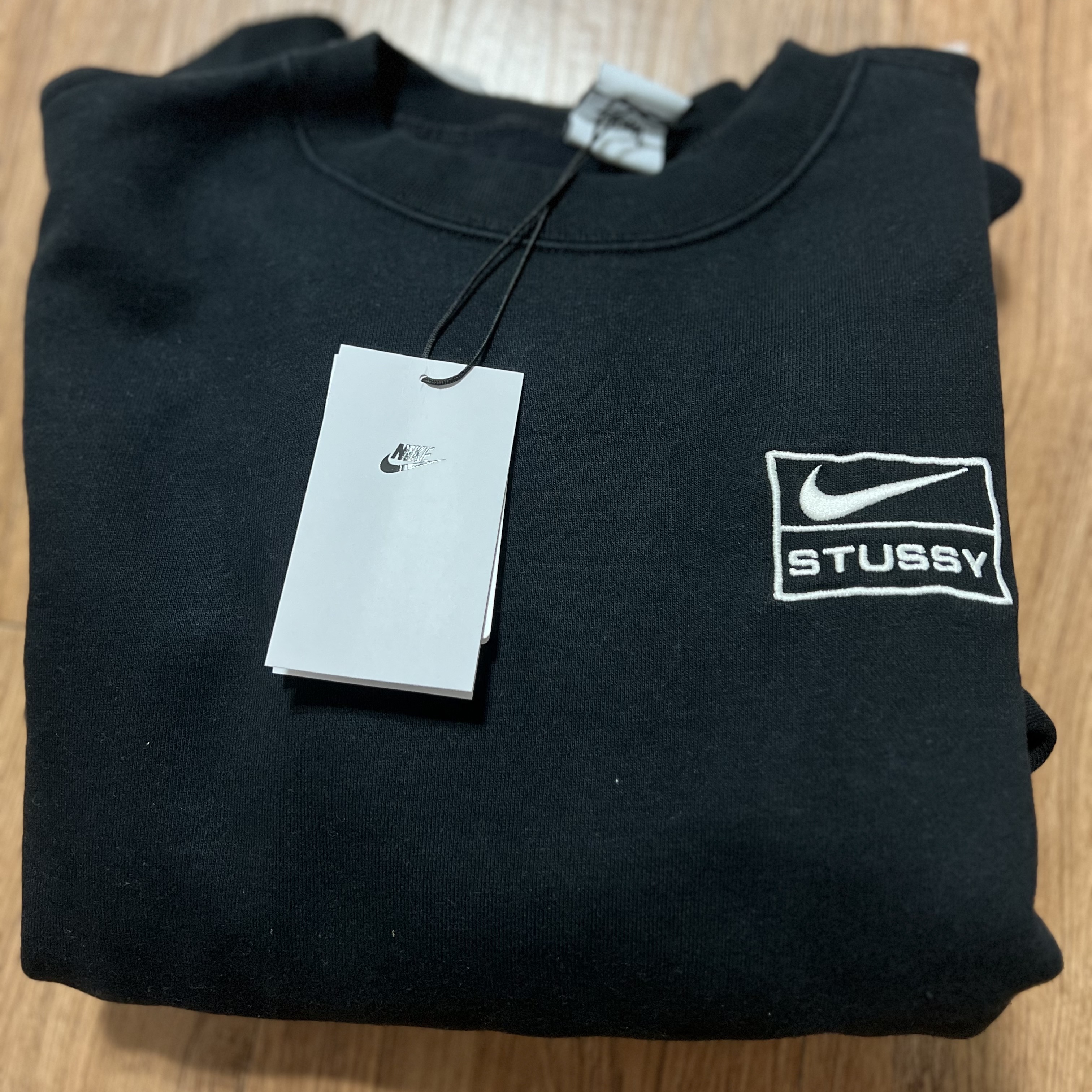 Nike x Stussy NRG Washed Fleece Crewneck Black (DO5310-010) 착용 스타일
