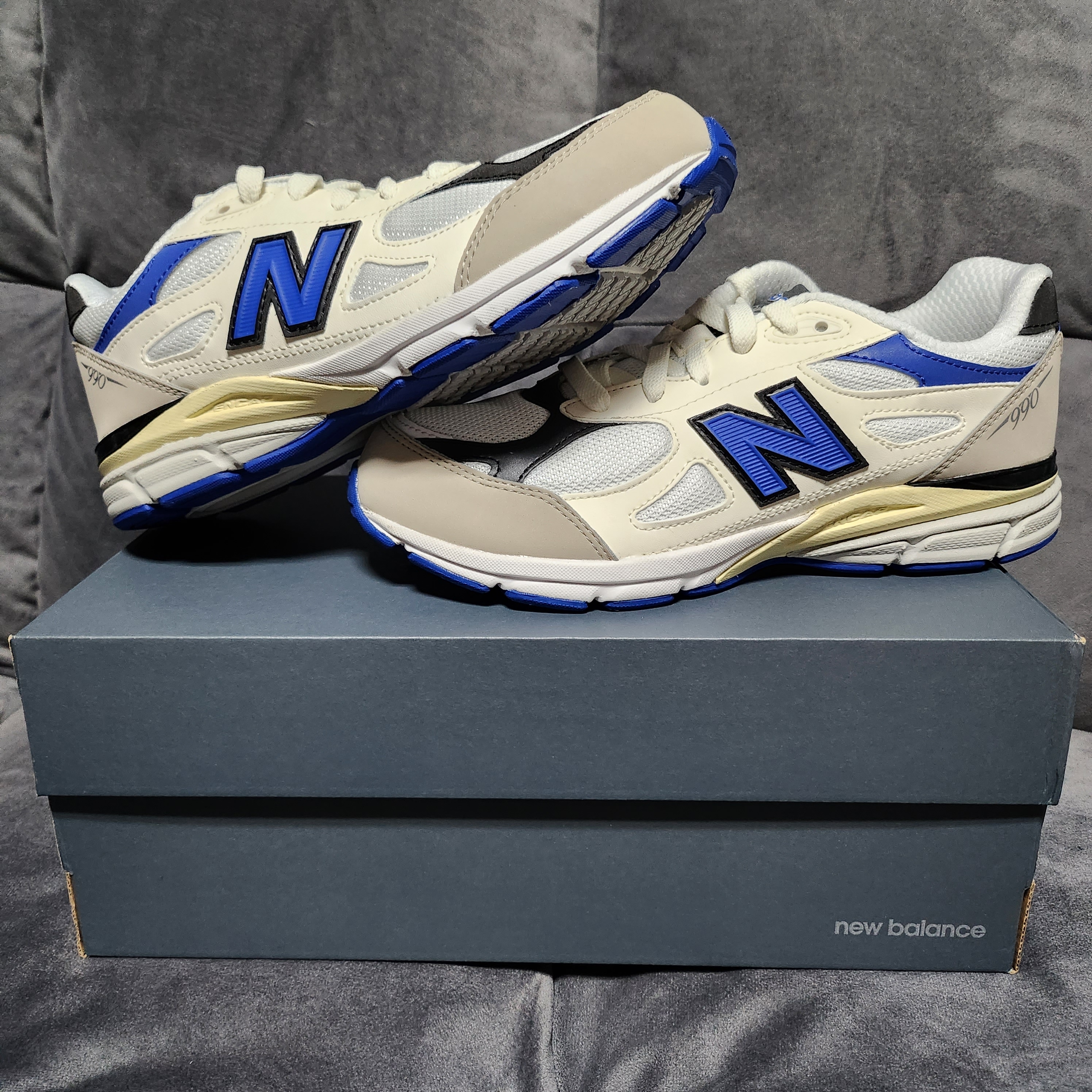 New Balance 990v3 Made in USA White Blue 착용 스타일