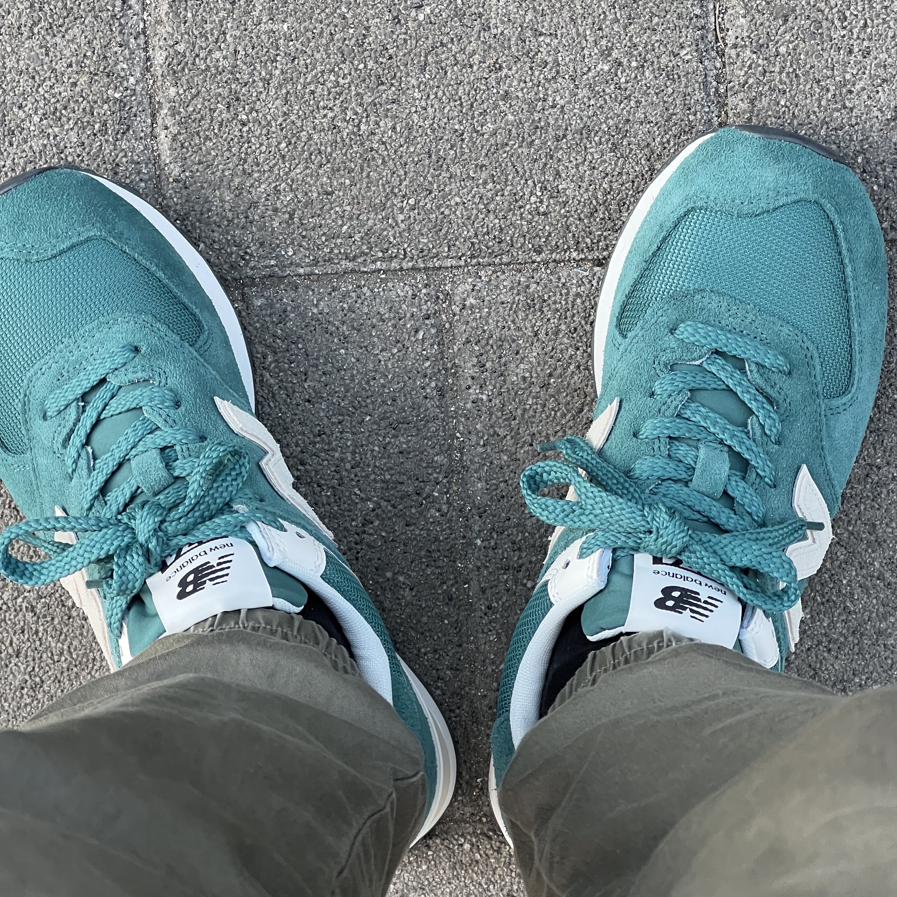 New Balance 574 Classics Reimagined Green 착용 스타일