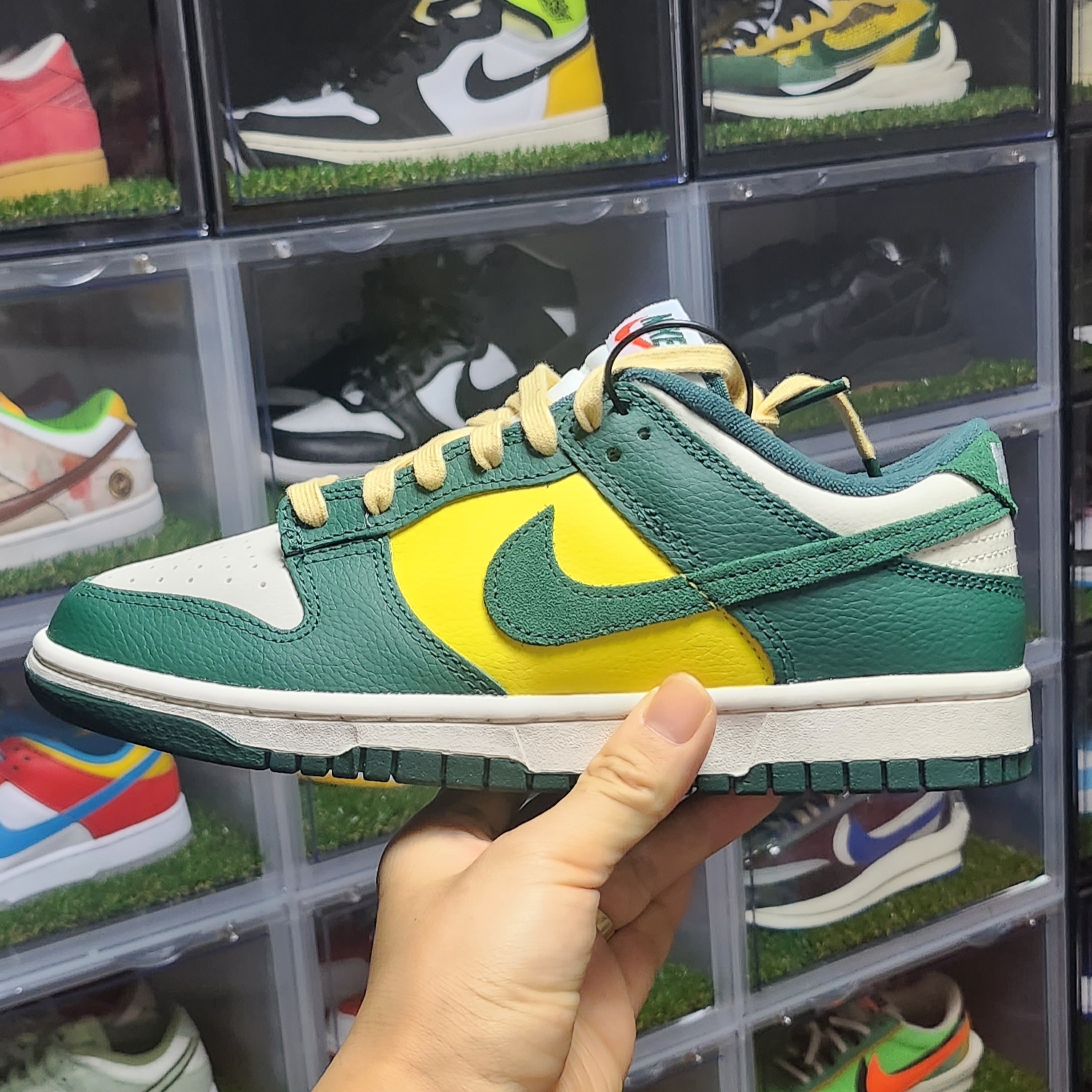 (W) Nike Dunk Low SE Opti Noble Green 착용 스타일 - 1