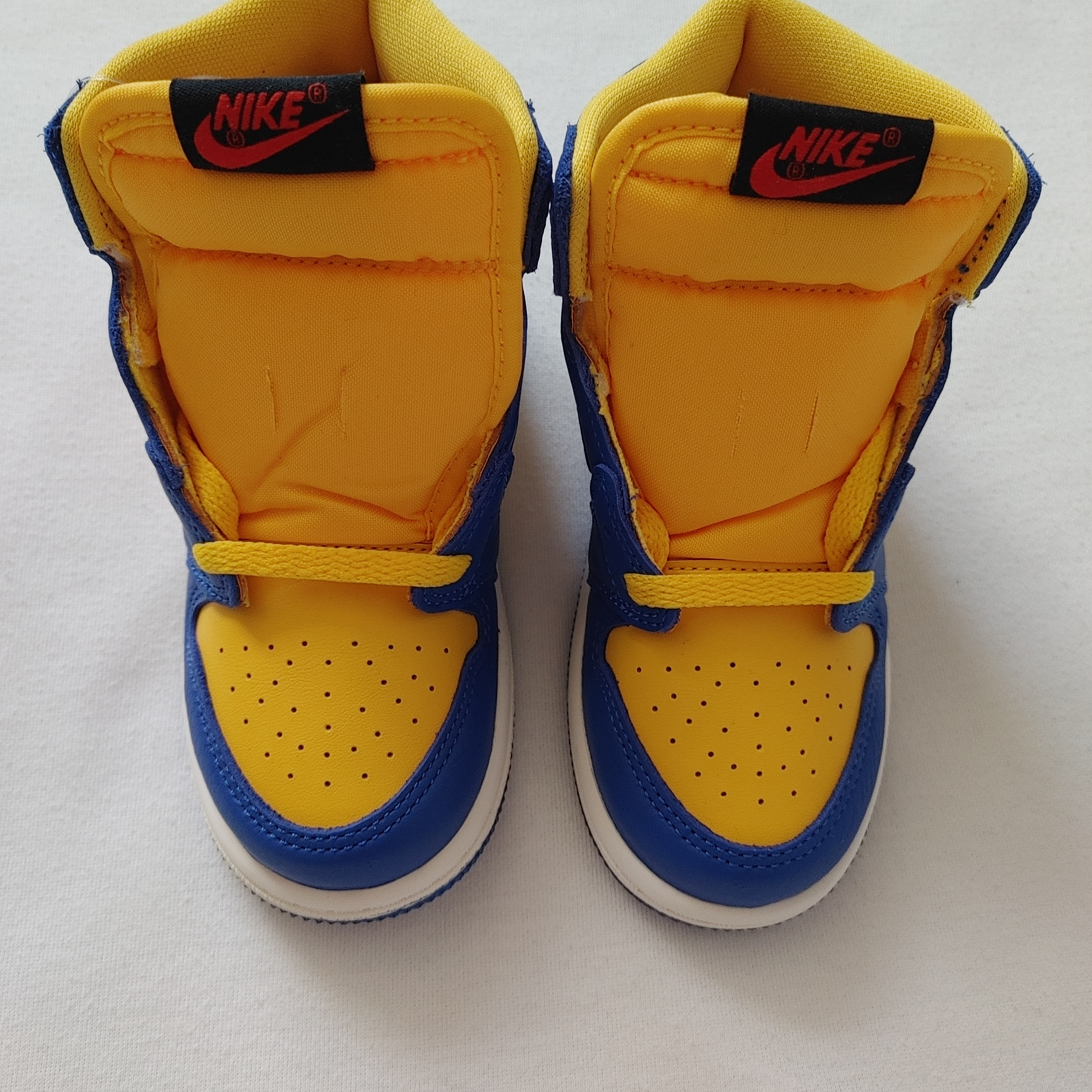 (W) Jordan 1 Retro High OG Game Royal and Varsity Maize 착용 스타일 - 1