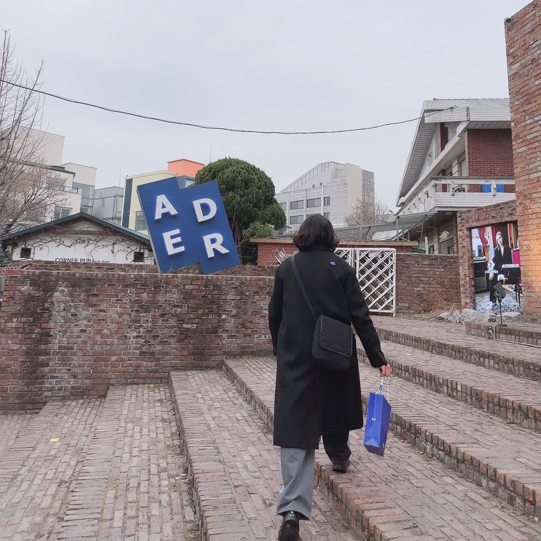 Zara x Ader Error Wool Blend Oversize Coat Black, Camper x Ader Error Proto-743-S Black Leather Shoes 착용 스타일 - 2