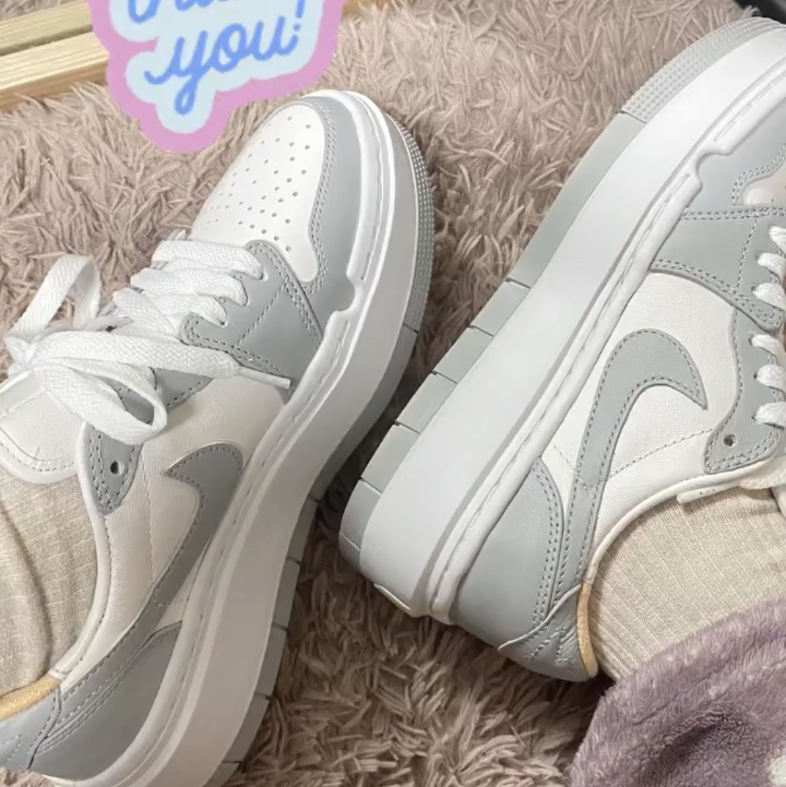 (W) Jordan 1 Elevate Low White and Wolf Grey 착용 스타일
