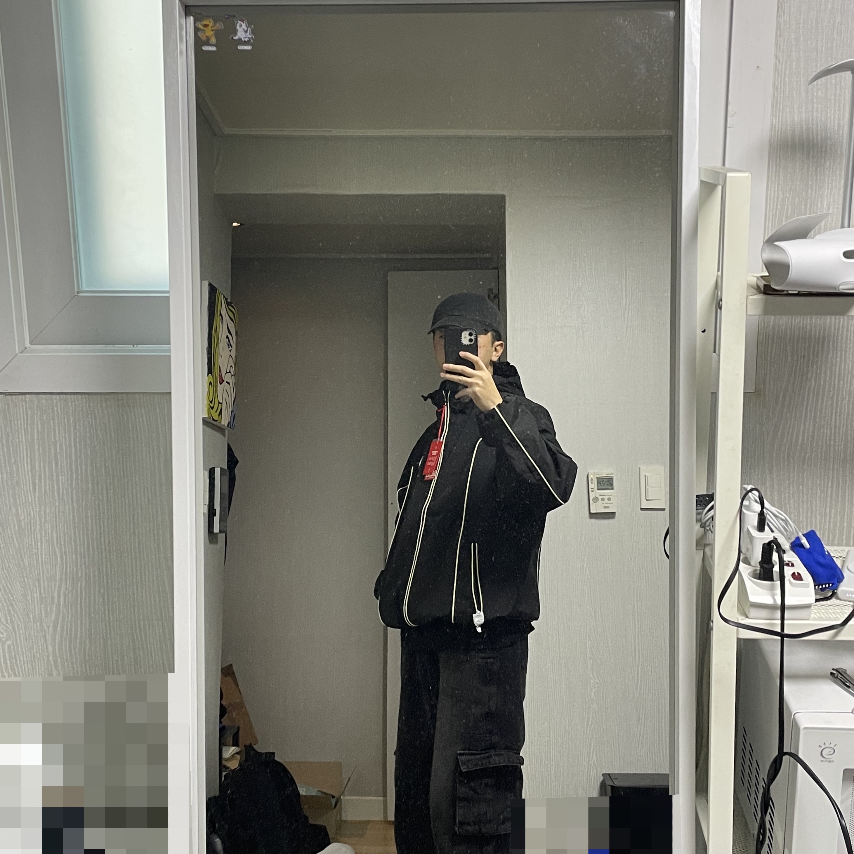 Diesel J-Hives Windbreaker with Contrast Piping Black, Balenciaga Notch Tracksuit Cap Black 착용 스타일 - 2