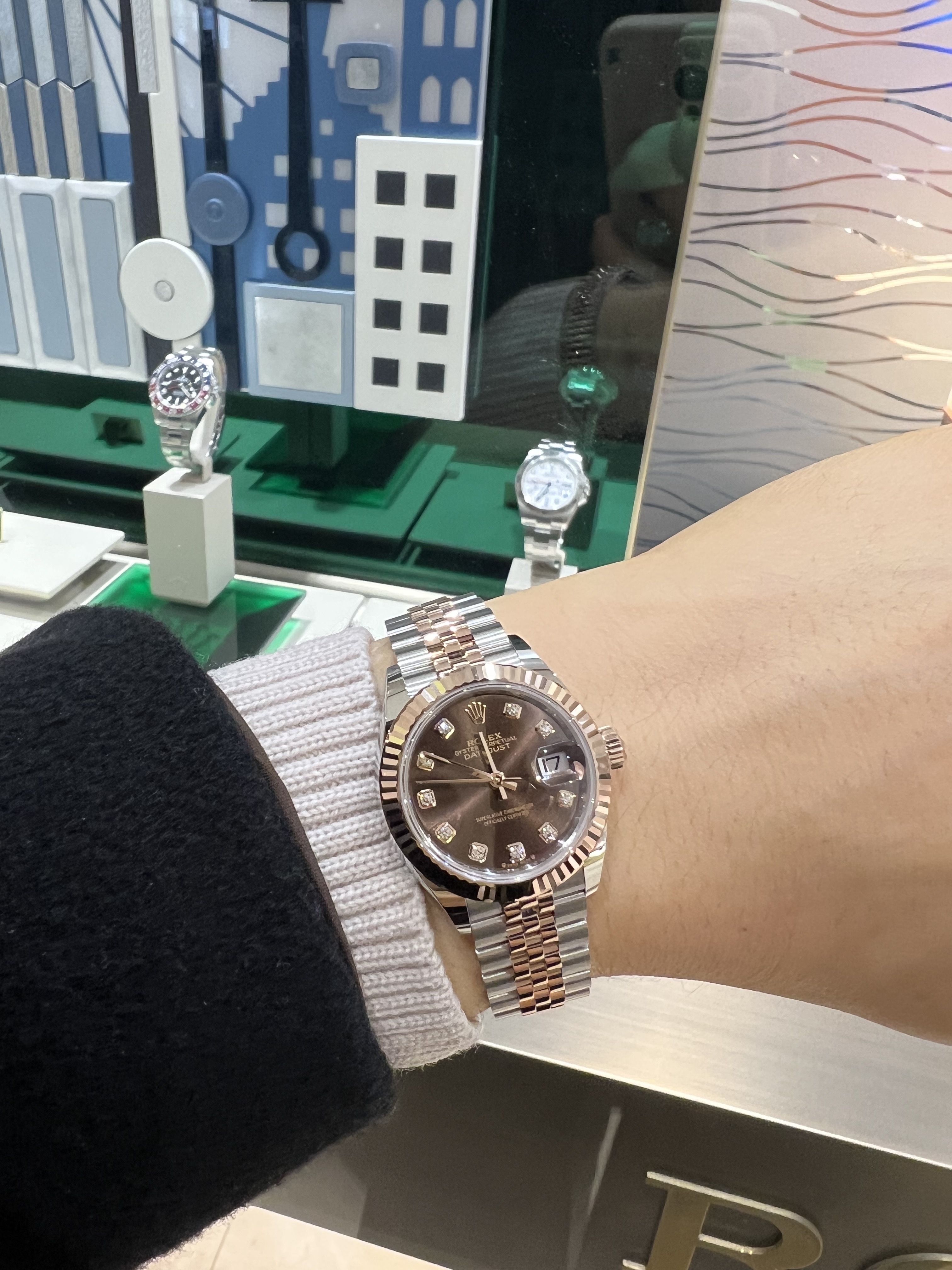 Rolex Lady-Datejust 28mm 279171 Chocolate Diamond-Set Jubilee 착용 스타일