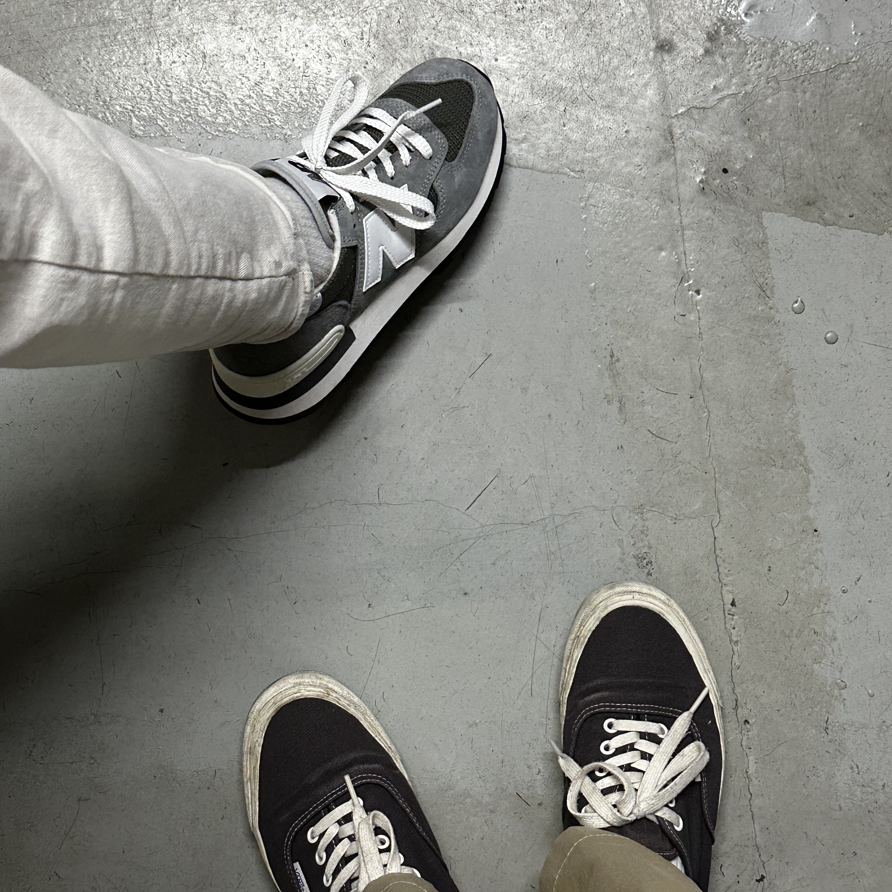 New Balance 990v1 Made in USA Grey White 착용 스타일