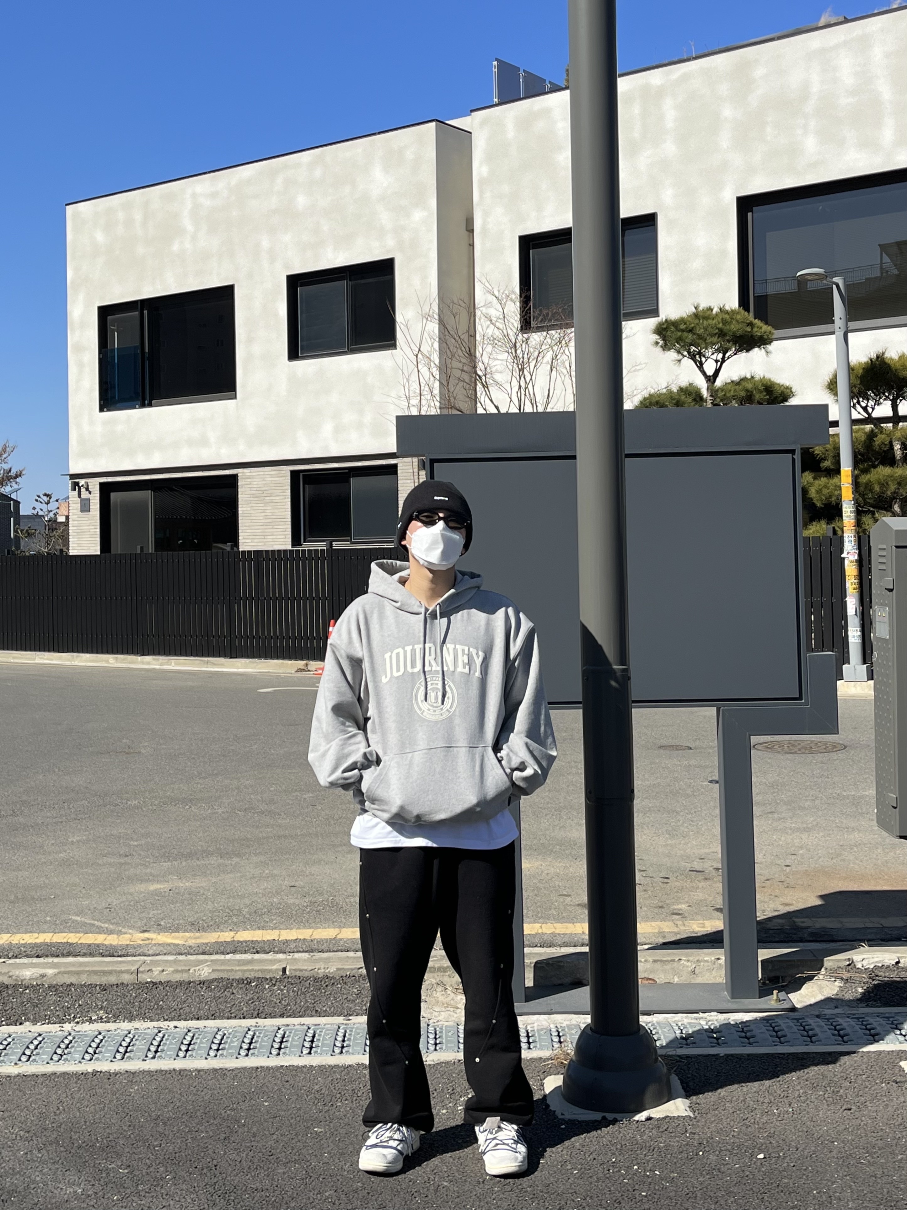 Nike x Off-White Dunk Low The 50 - Lot 18, Supreme New Era S Logo Beanie Black - 20FW 착용 스타일 - 3