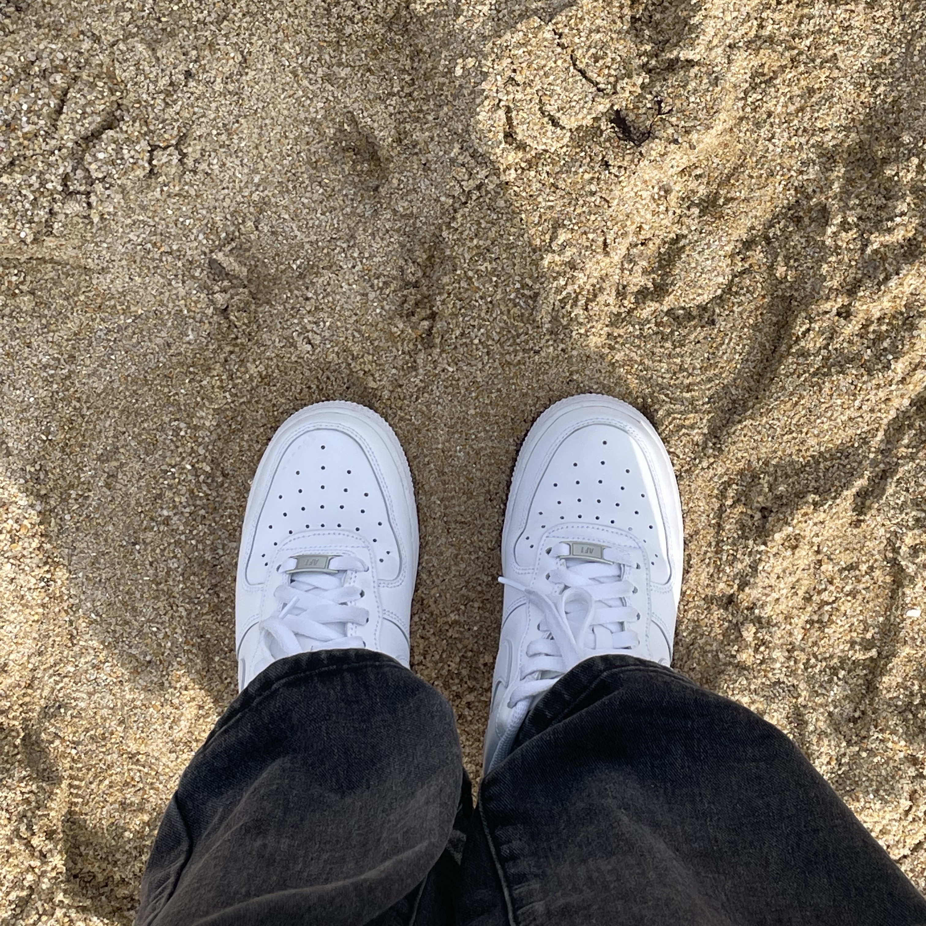 Nike Air Force 1 '07 Low White 착용 스타일 - 1