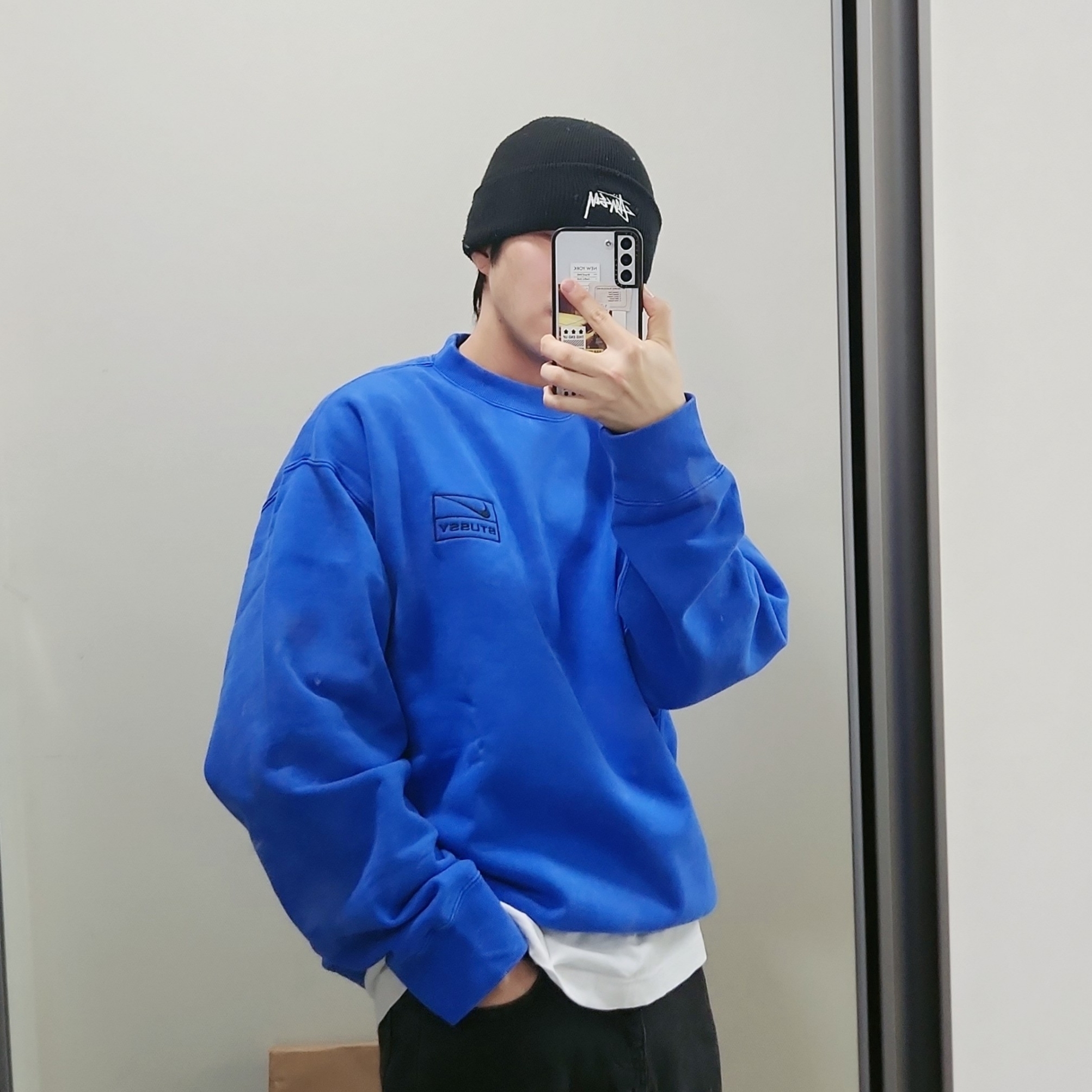 Nike x Stussy NRG Acid Washed Crewneck Game Royal (DR4024-480), Stussy x Our Legacy Yin Yang Beanie Black 착용 스타일