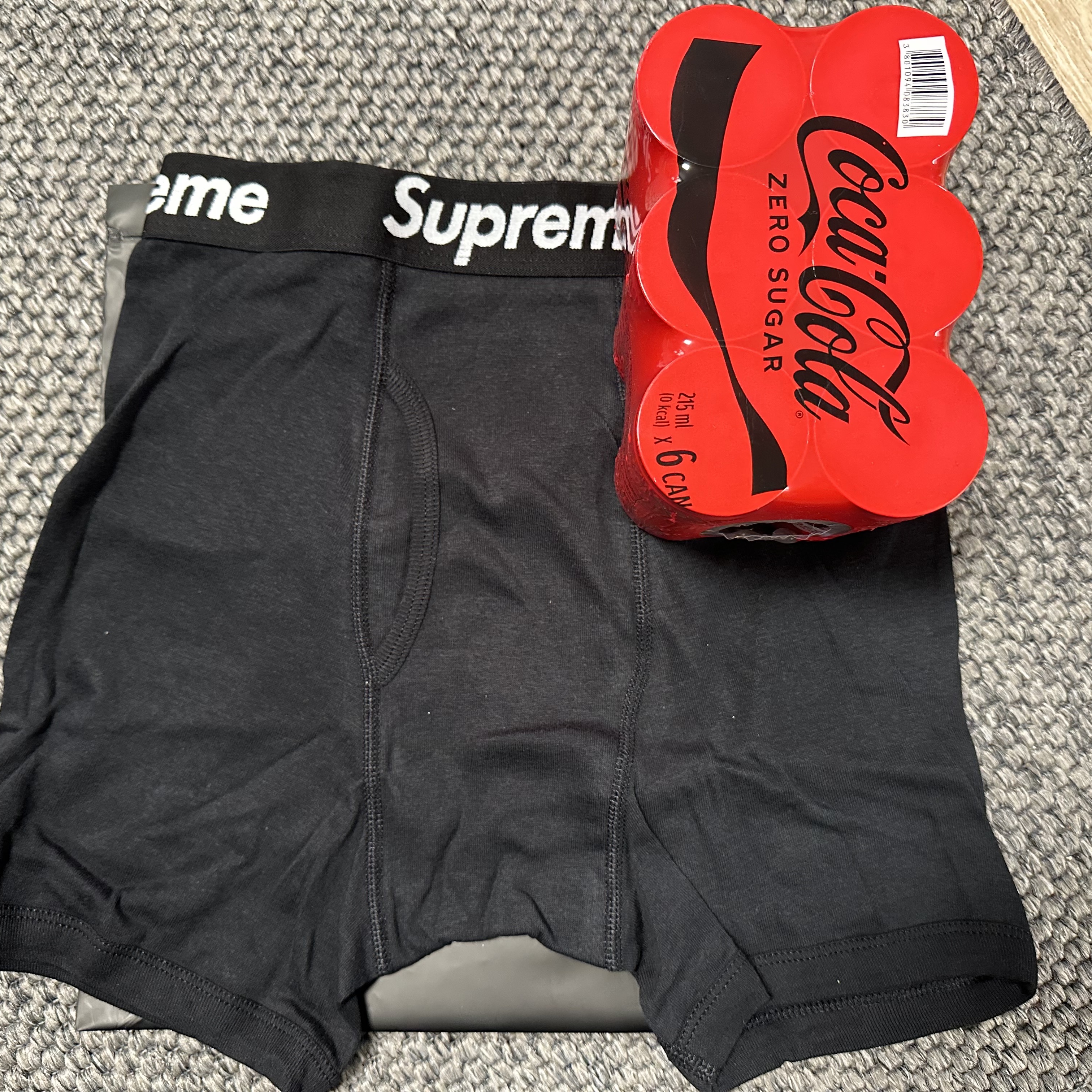 Supreme Hanes Boxer Briefs Black (4 Pack) 착용 스타일 - 1