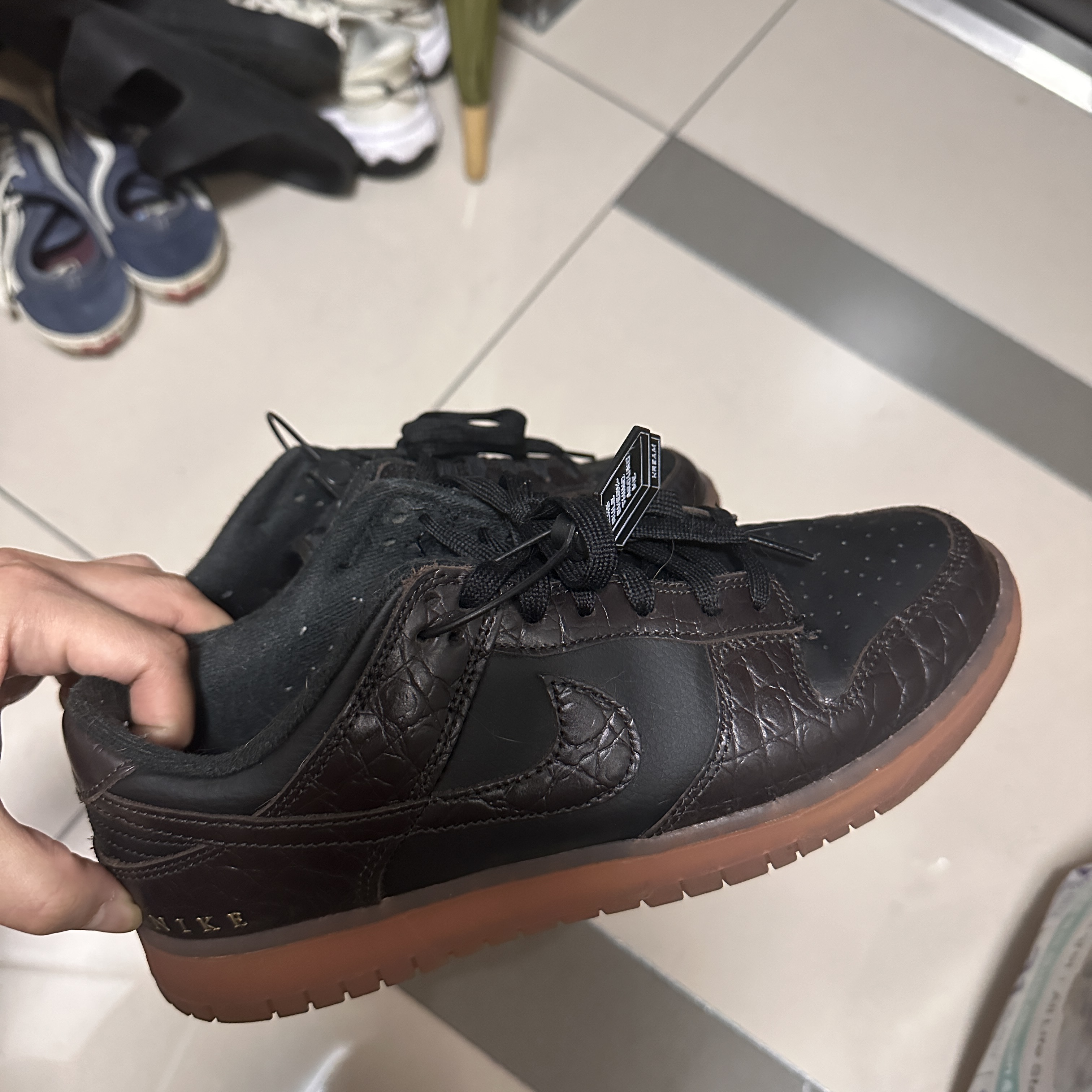 Nike Dunk Low SE Velvet Brown and Black 착용 스타일