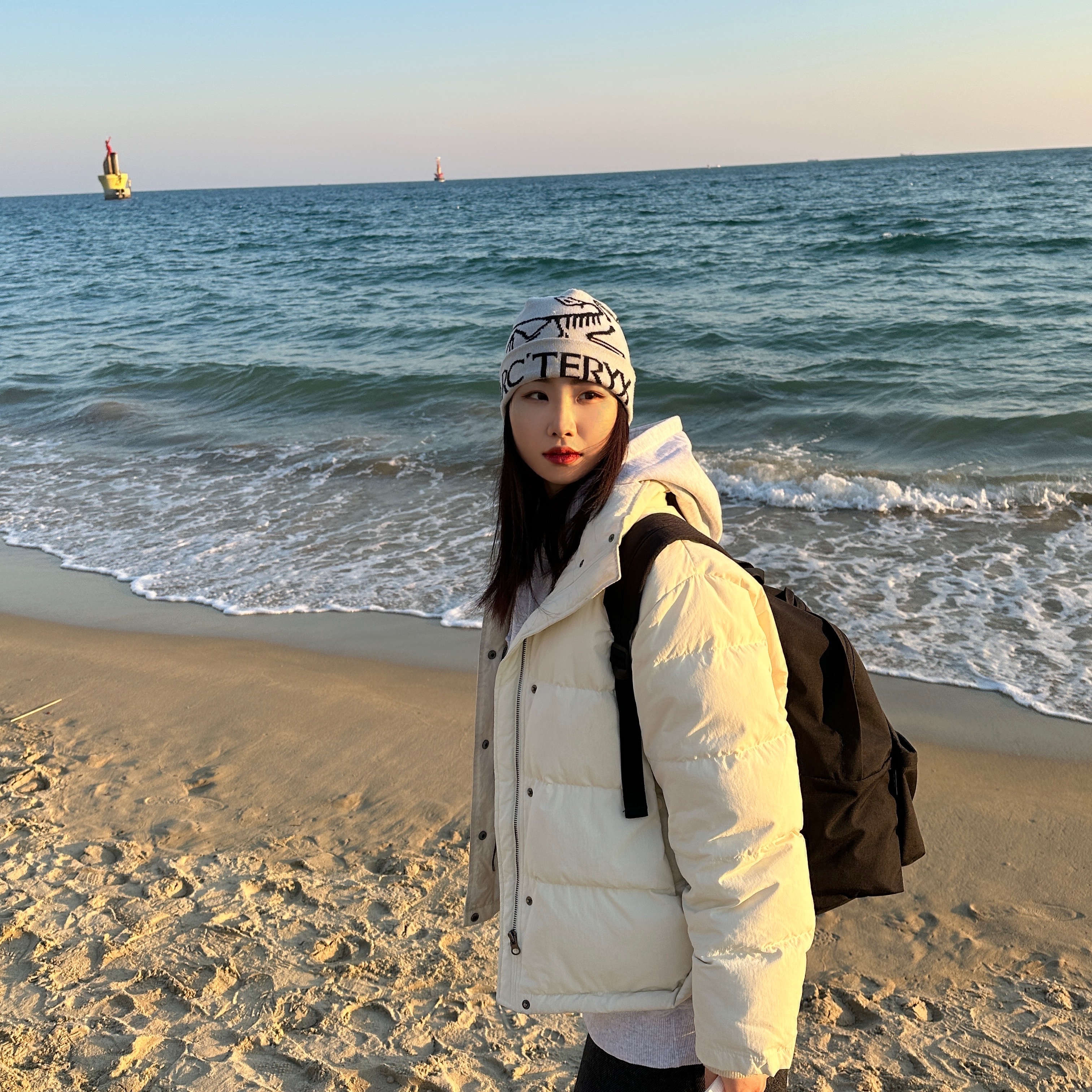 Arc'teryx Bird Word Toque Orca, Stussy DSM World Tour Hoodie Ash Heather 2022 착용 스타일 - 1