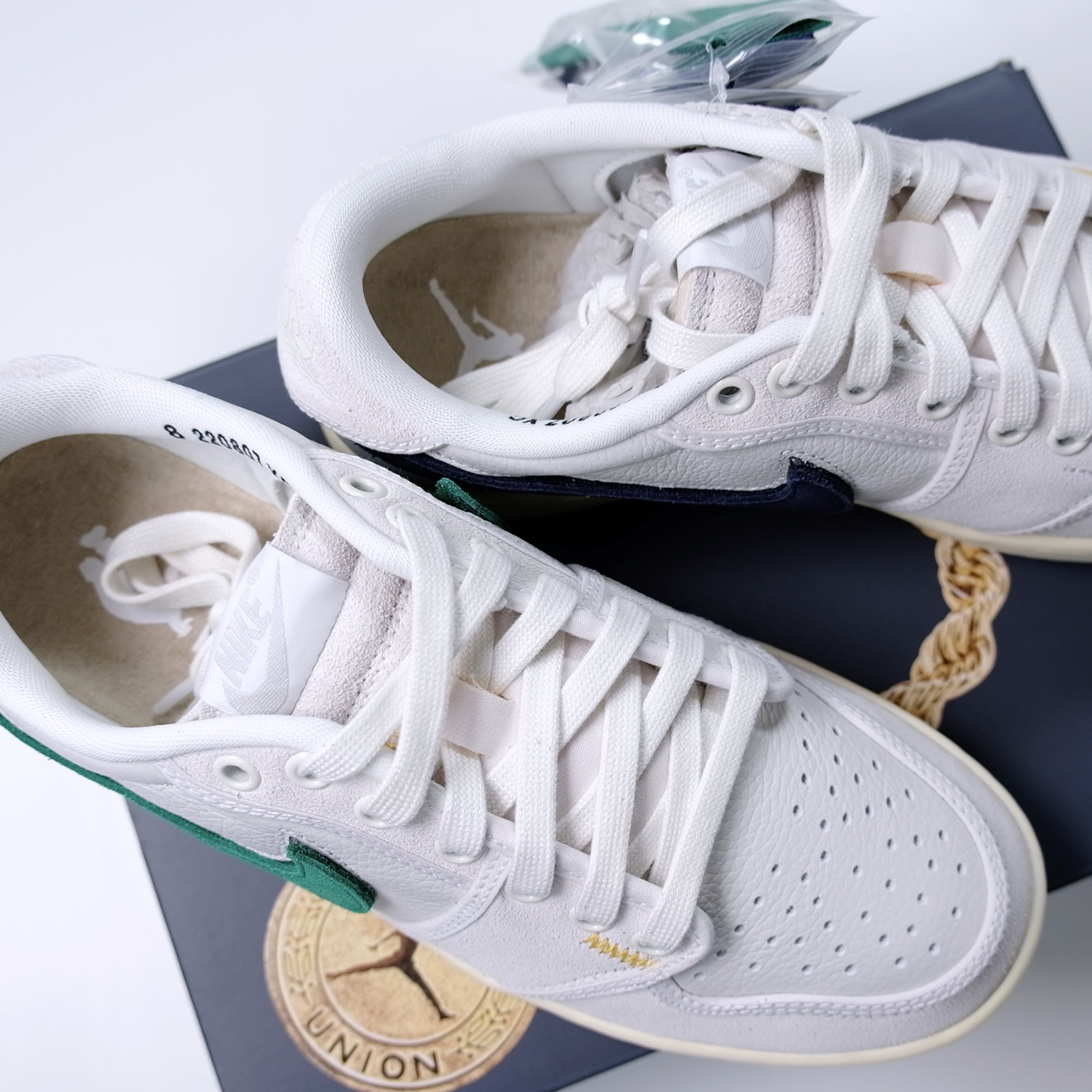Jordan 1 x Union KO Low Sail Neutral Grey 착용 스타일 - 3