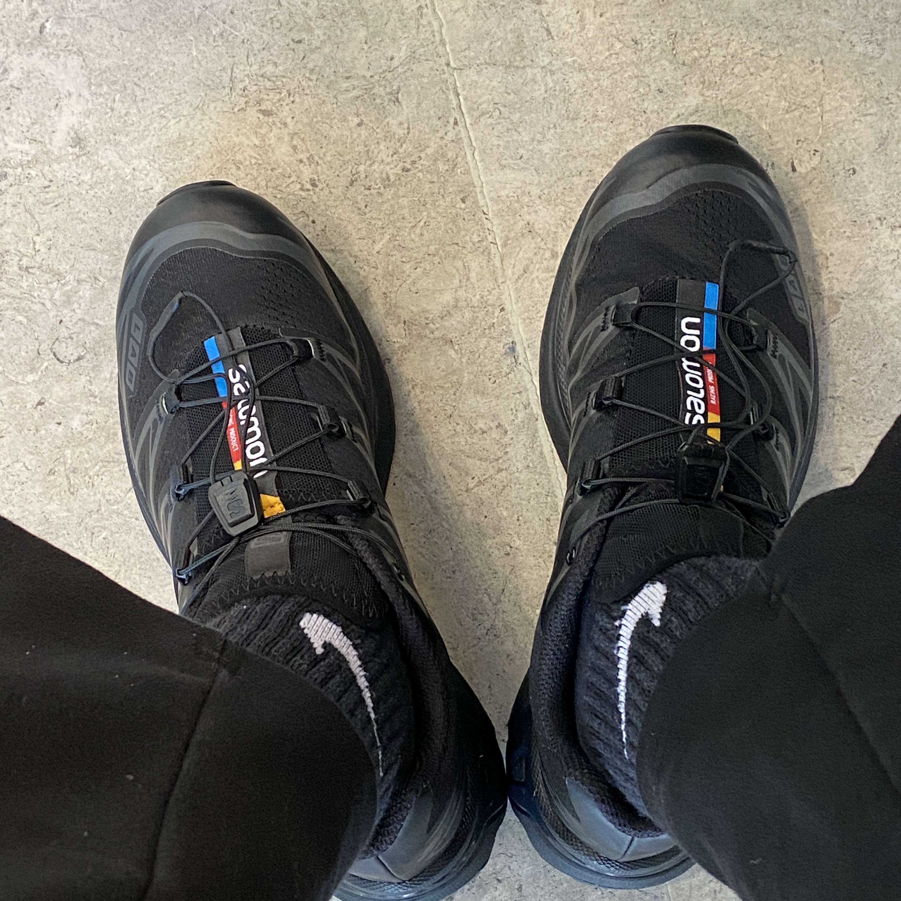 Salomon XT-6 ADV Black 착용 스타일 - 2
