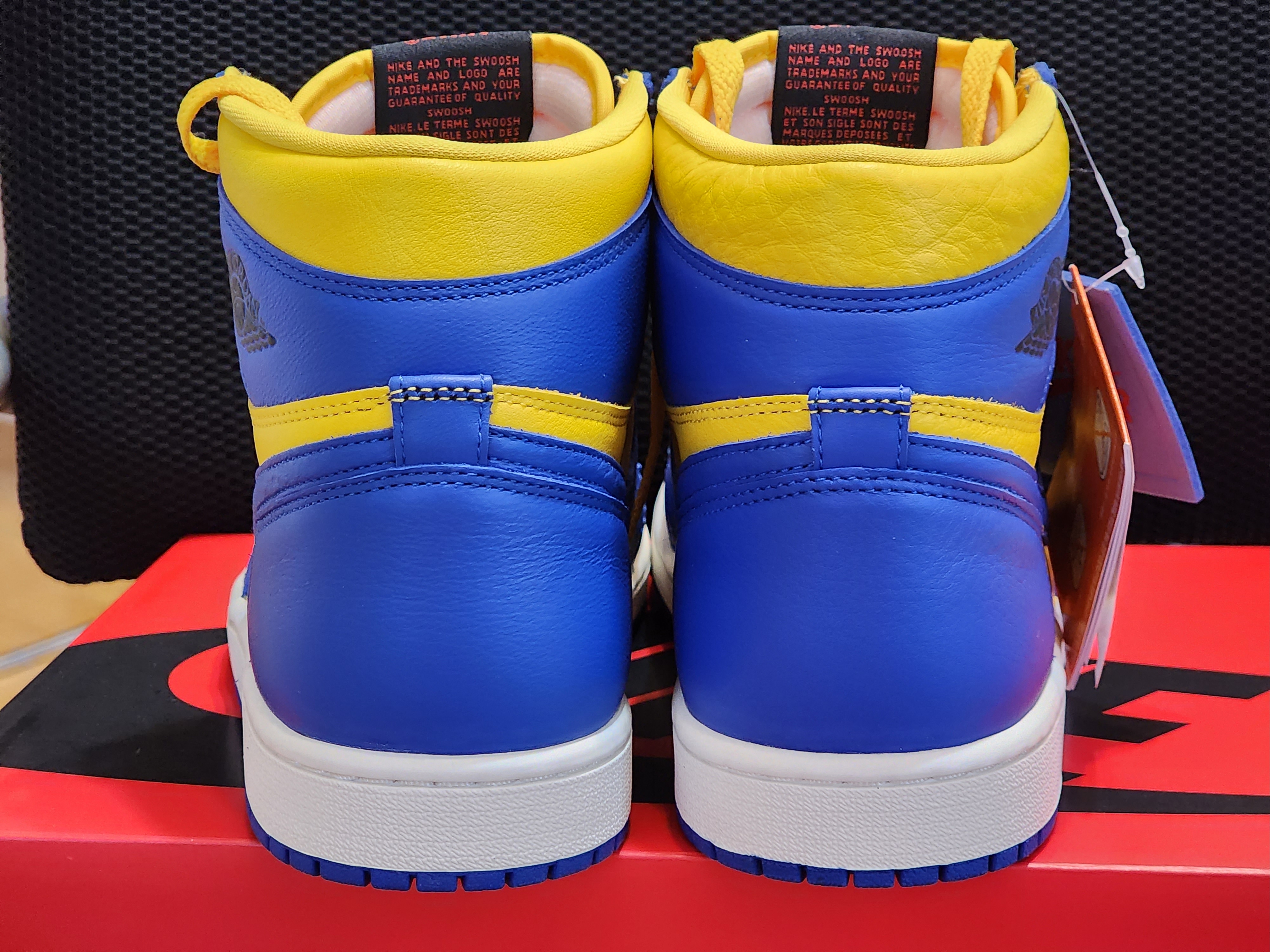(W) Jordan 1 Retro High OG Game Royal and Varsity Maize 착용 스타일 - 3
