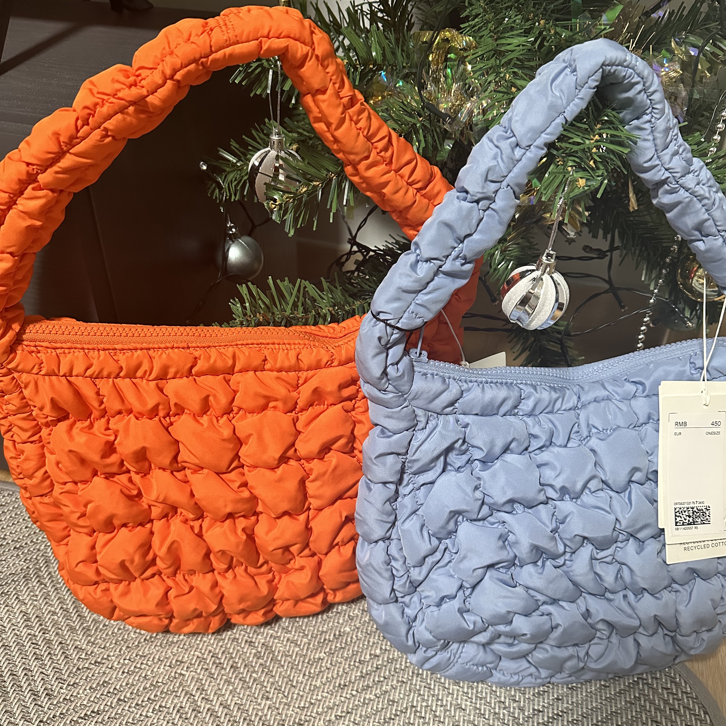 COS Quilted Mini Bag Light Blue 착용 스타일