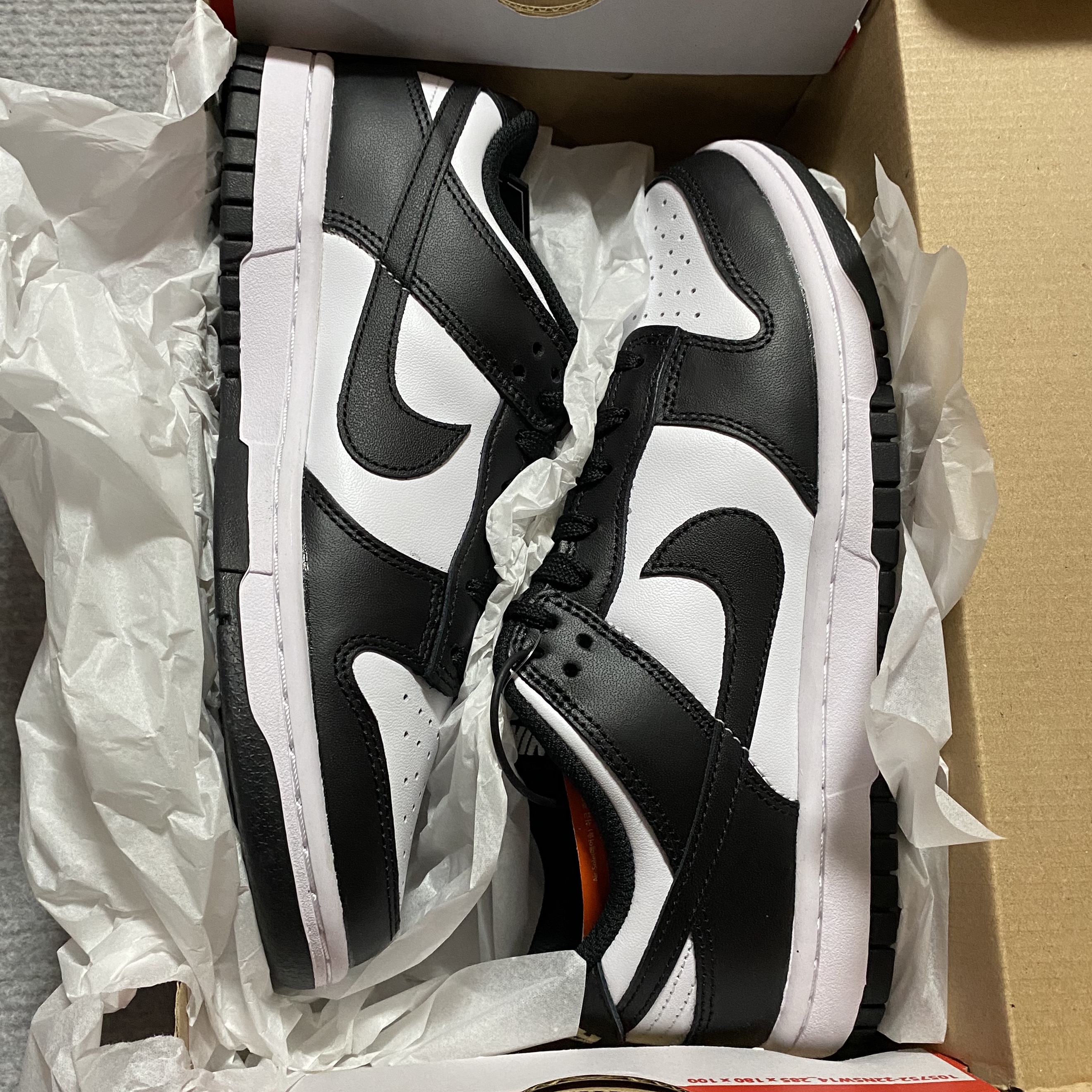 (W) Nike Dunk Low Black 착용 스타일