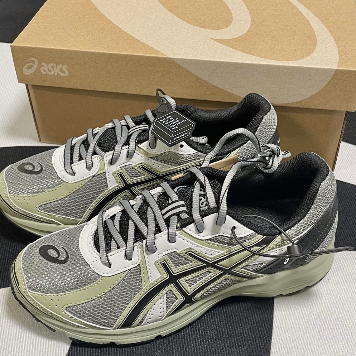 Asics Jog 100 S Sheet Rock - 2E Wide 착용 스타일