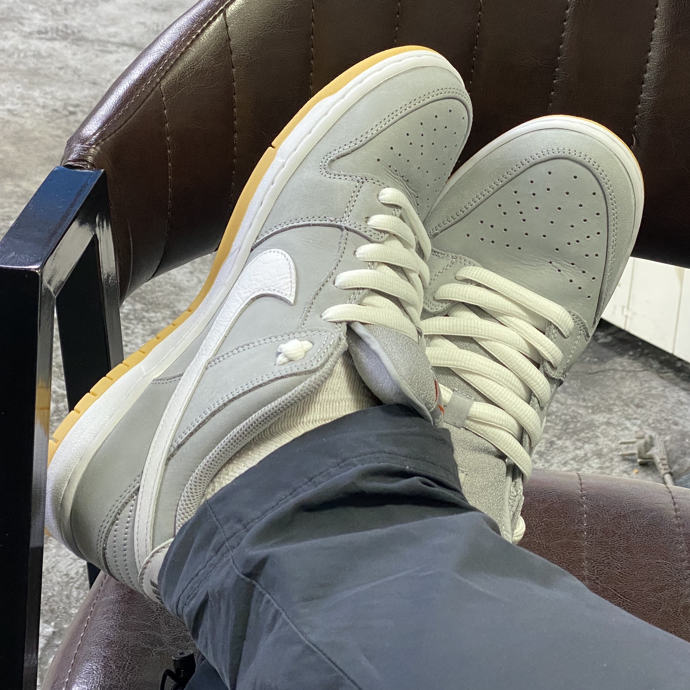 Nike Dunk Low Pro SB Wolf Grey White 착용 스타일