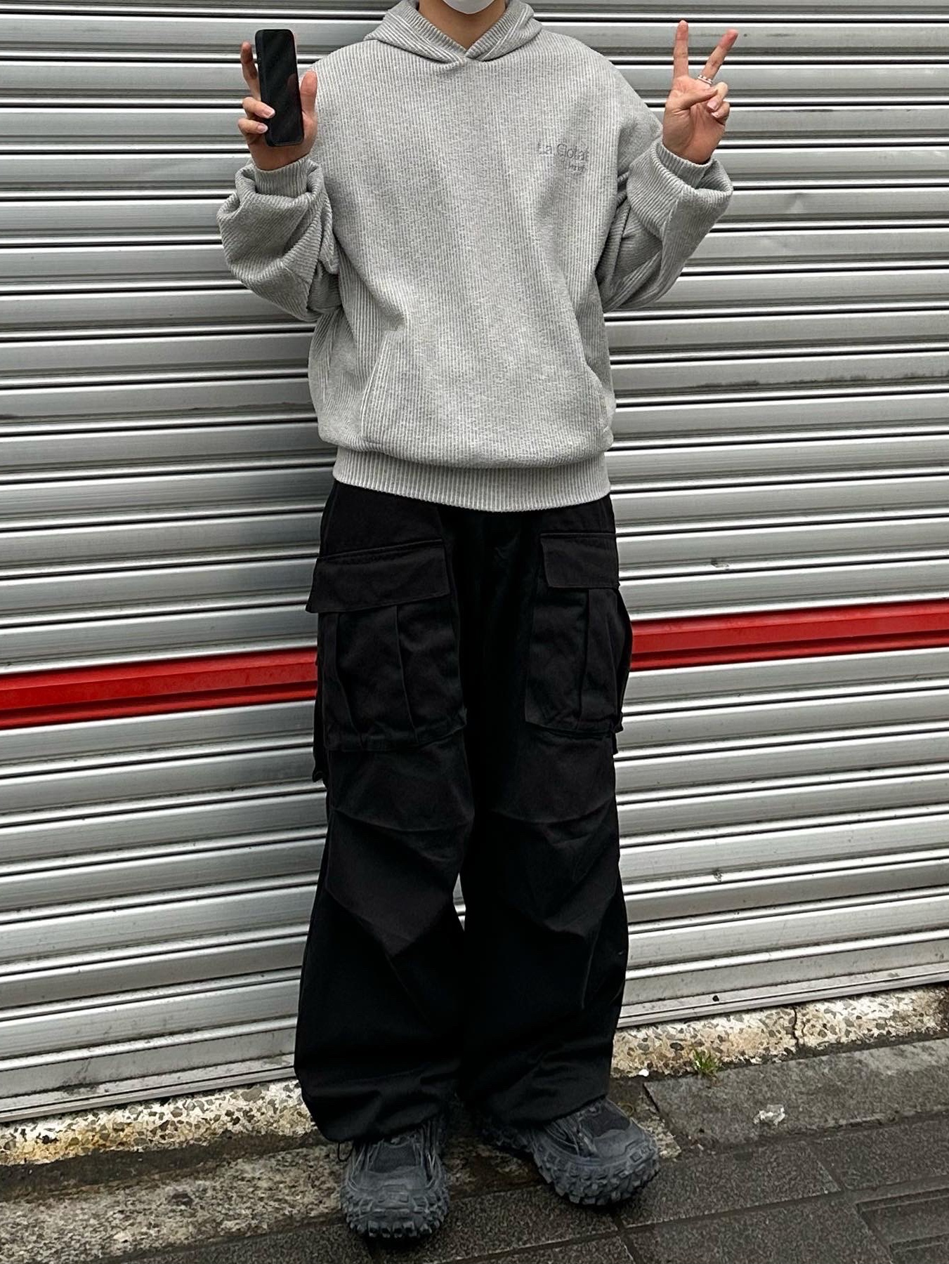 Balenciaga Defender Sneakers Black 착용 스타일 - 3