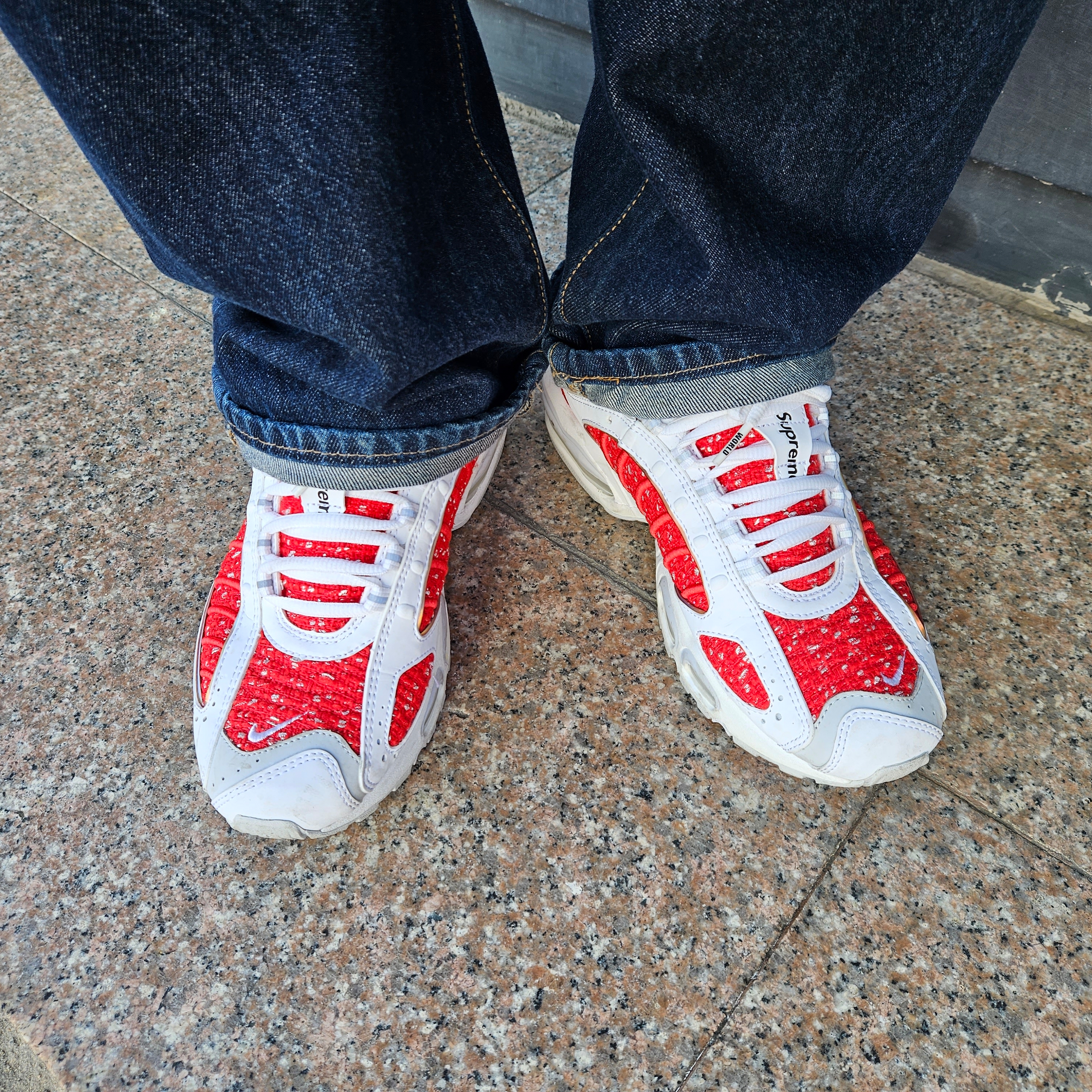 Nike x Supreme Air Max Tailwind 4 White 착용 스타일