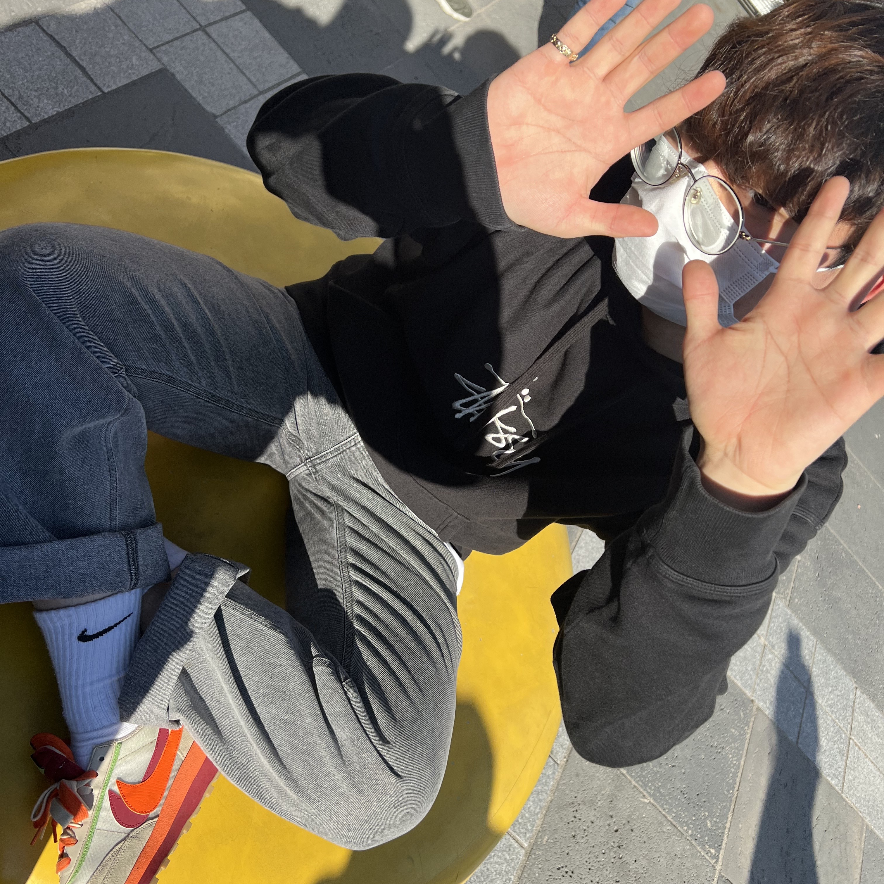 Nike x Sacai x Clot LDWaffle Orange Blaze, Stussy Basic Stussy Embroidered Hoodie Black - 21SS 착용 스타일 - 1