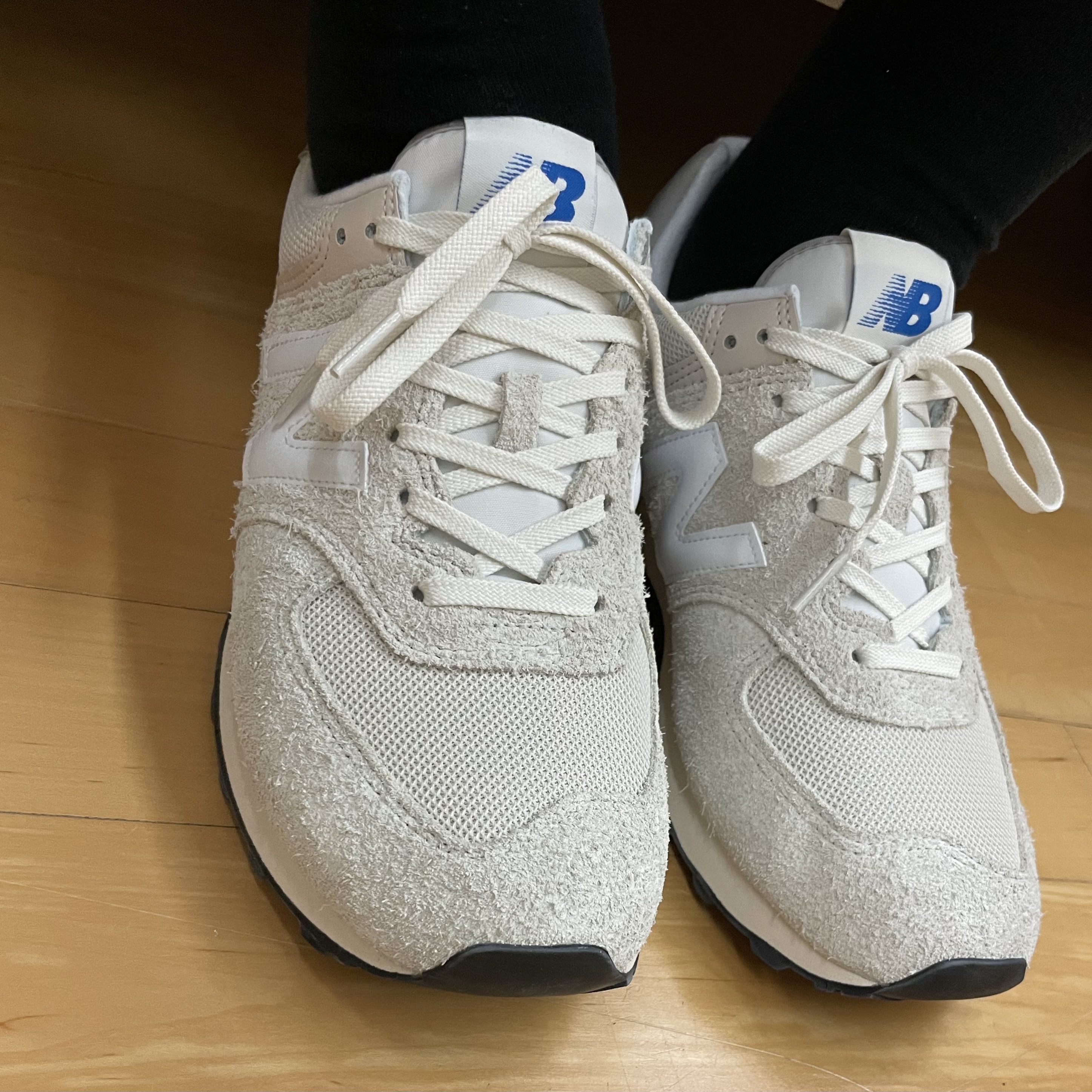 New Balance 574 Heritage Reflection Grey 착용 스타일
