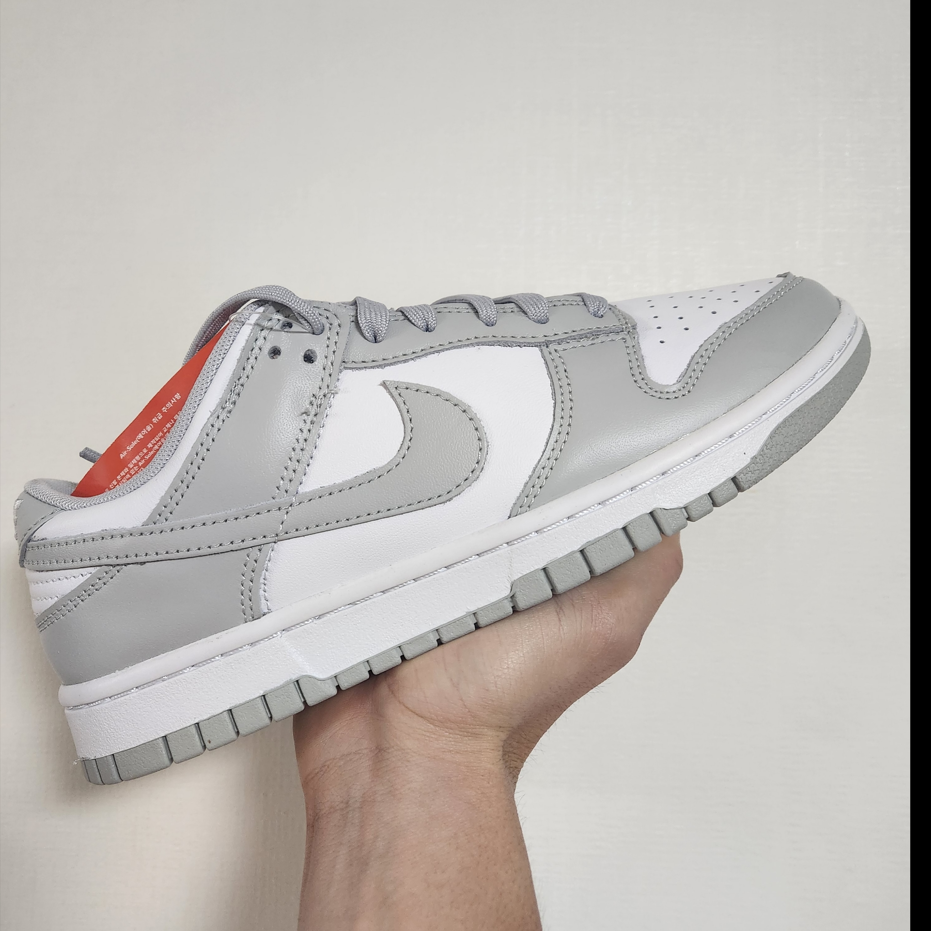 Nike Dunk Low Retro Grey Fog 착용 스타일