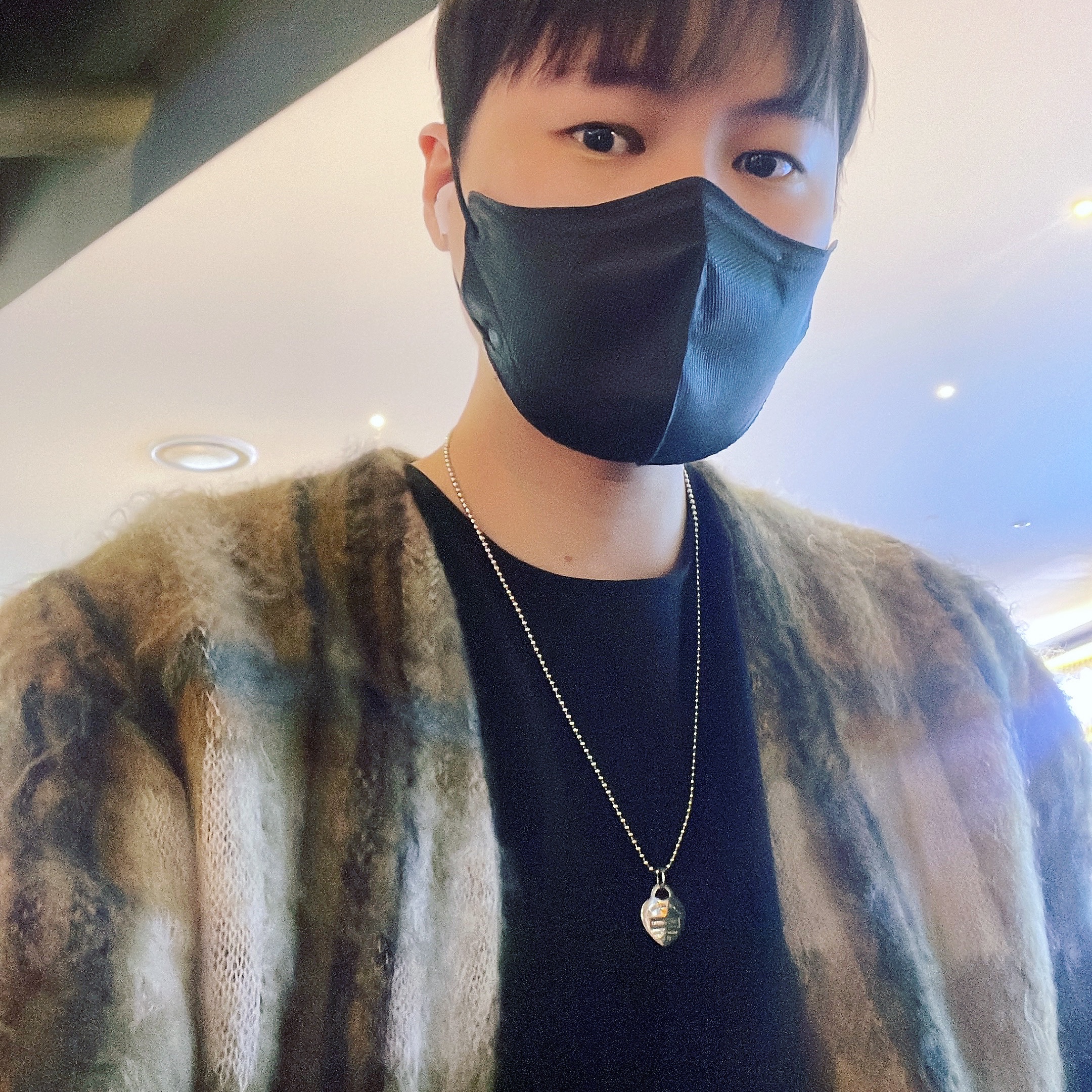 Stone Island 659F3 Ghost Piece Sweatshirt Black - 21SS, Supreme x Tiffany & Co. Return to Tiffany Heart Tag Pendant - 21FW 착용 스타일