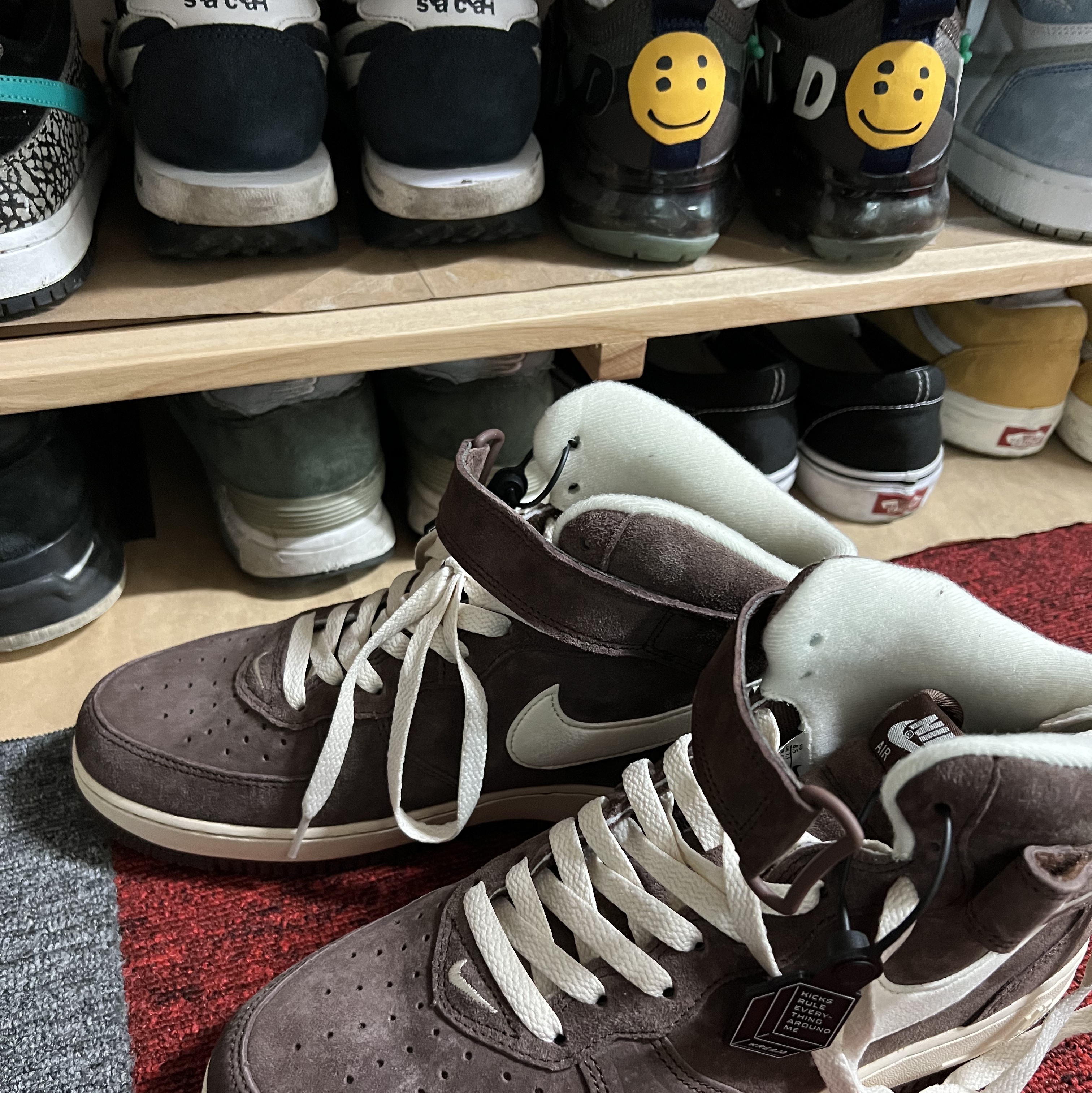 Nike Air Force 1 Mid '07 QS Chocolate, Nike SB Dunk Low Pro Clear Jade 착용 스타일