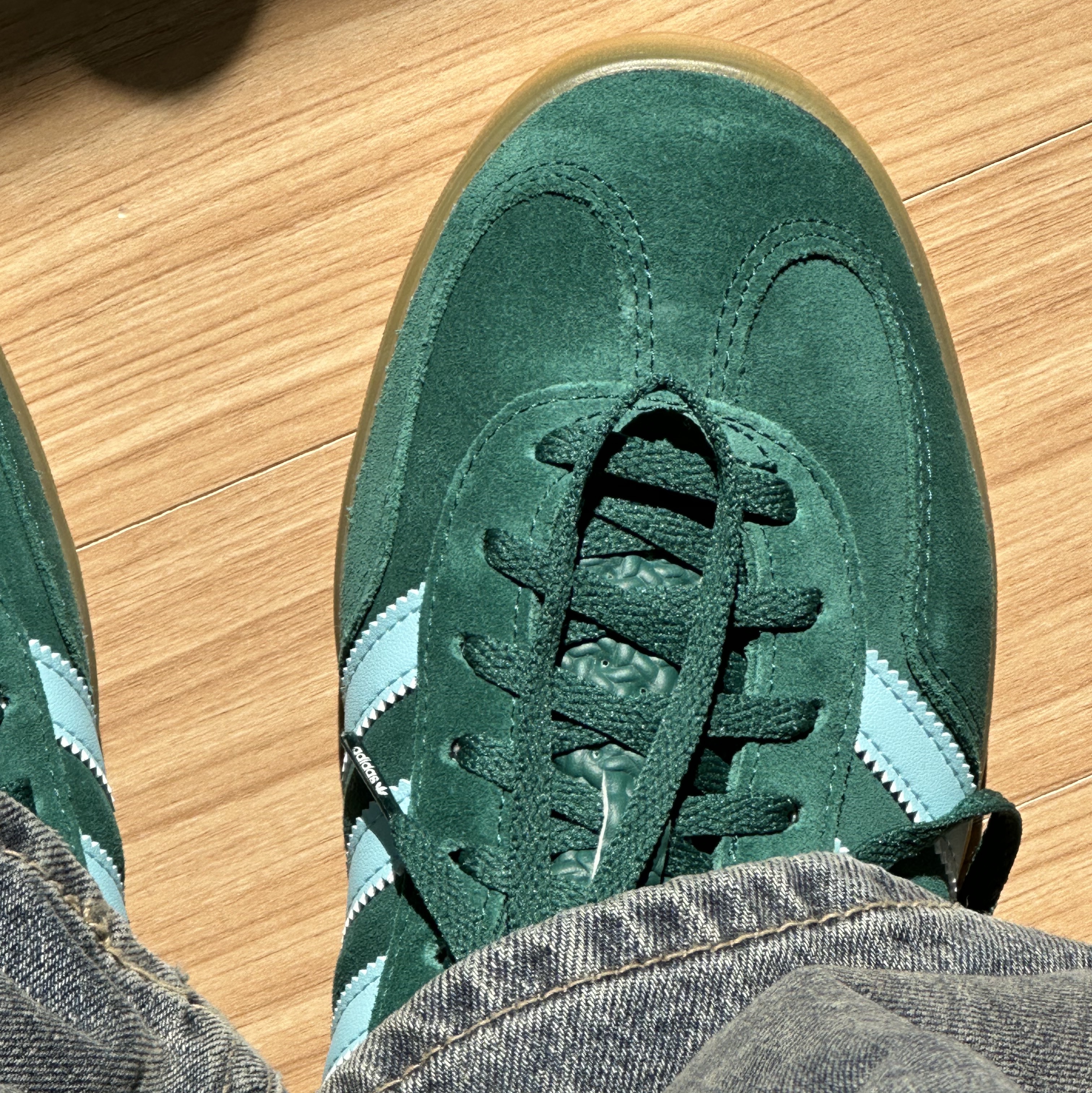 Adidas Gazelle Indoor Collegiate Green Hazy Sky 착용 스타일 - 3
