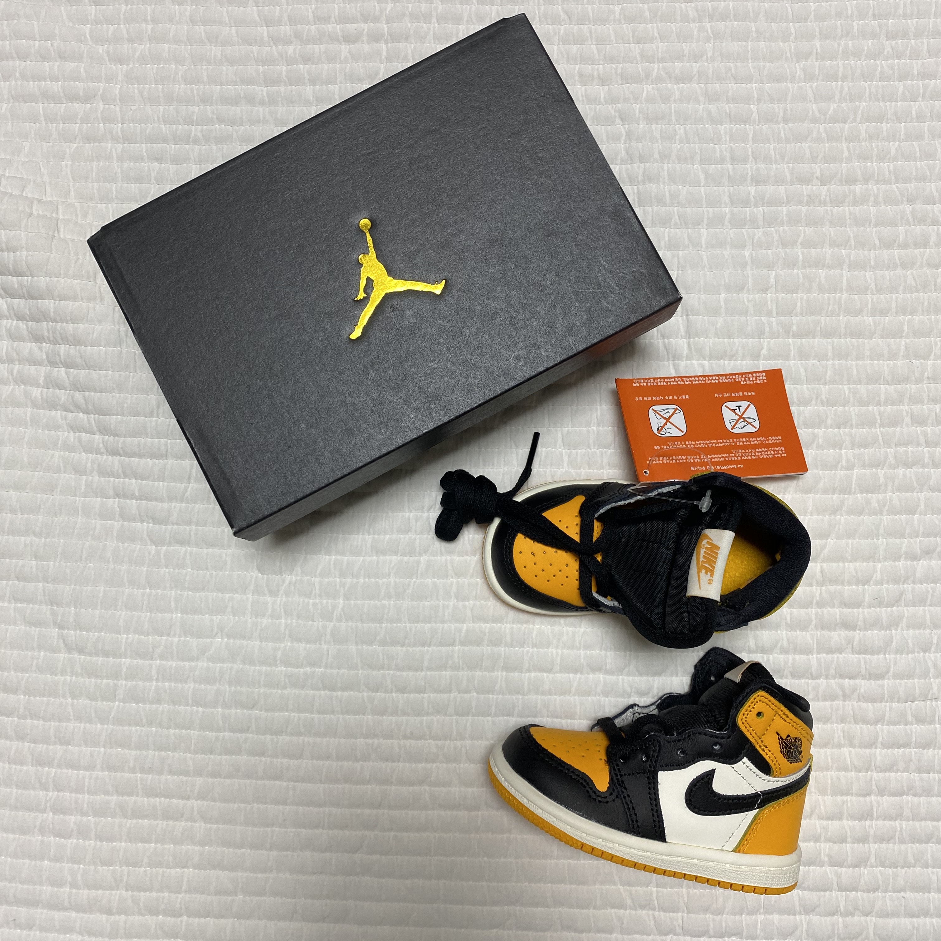 (TD) Jordan 1 Retro High OG Taxi 착용 스타일 - 2