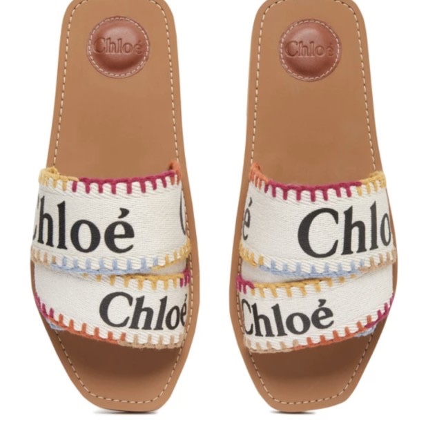 (W) Chloe Woody Flat Mule White Multicolor 착용 스타일 - 2