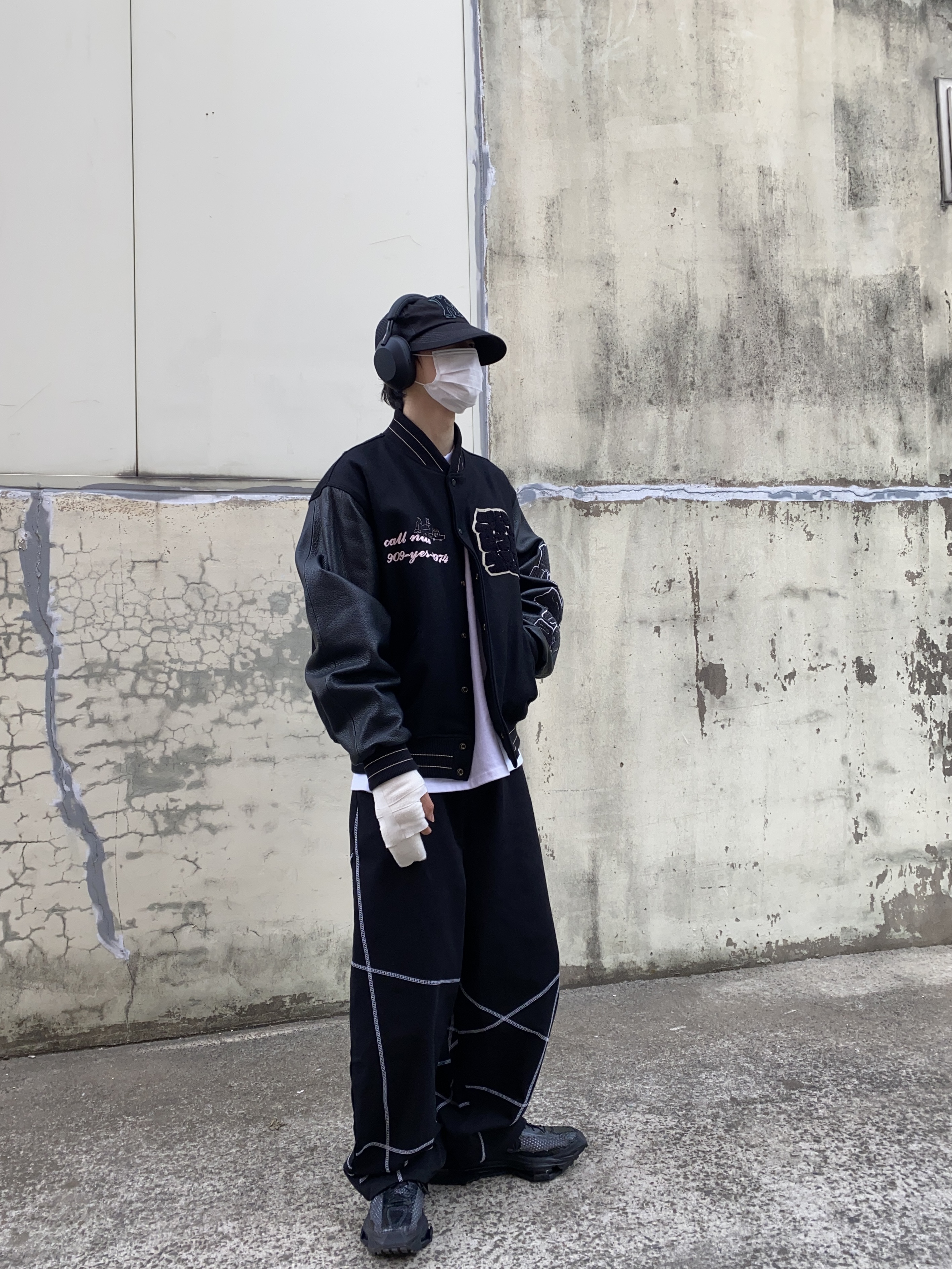 Sony WH-1000XM5 Black (Korean Ver.), Nike x Matthew M Williams Zoom 004 Triple Black 착용 스타일