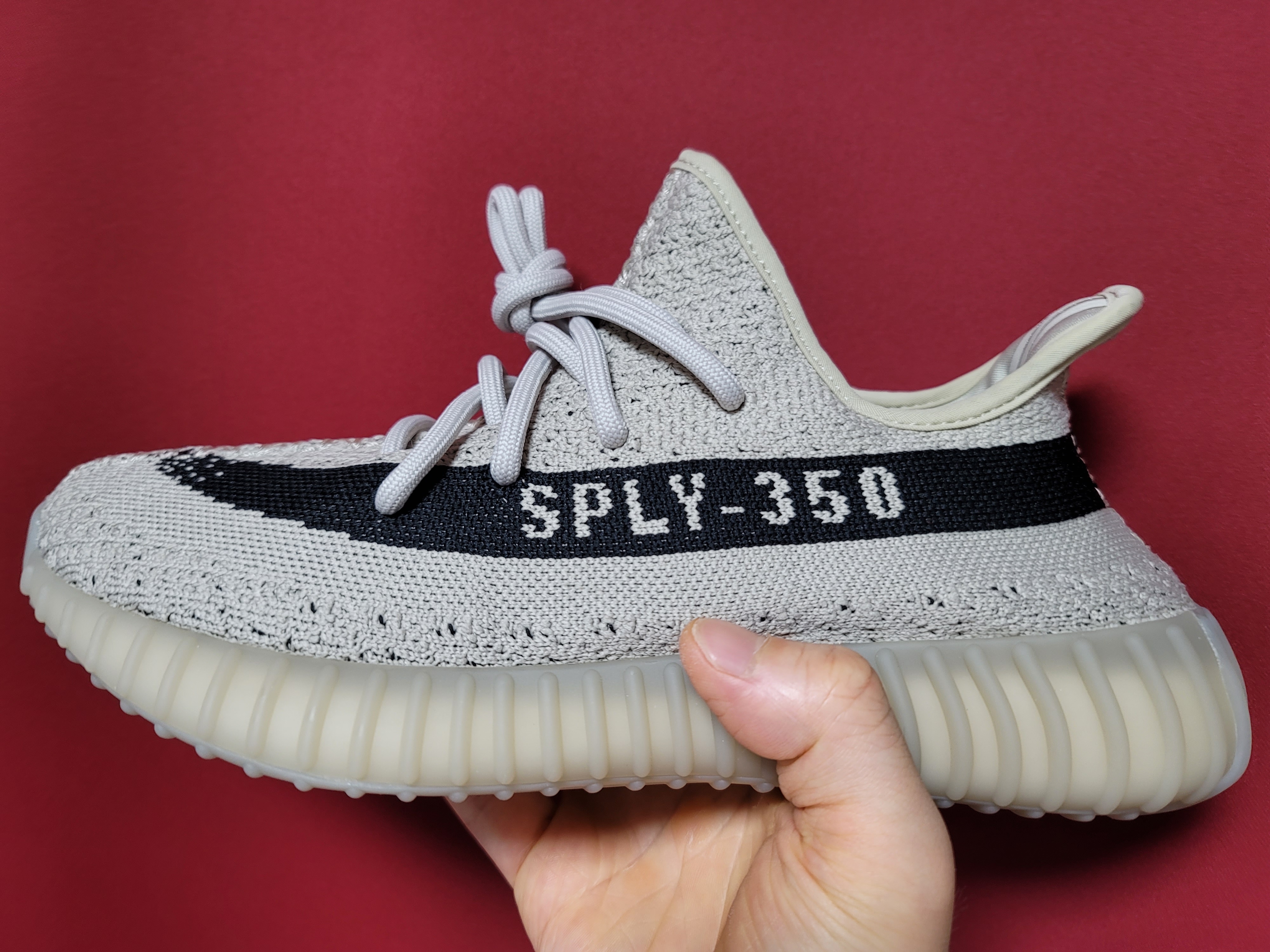 Adidas Yeezy Boost 350 V2 Slate Core Black 2022/2023 착용 스타일