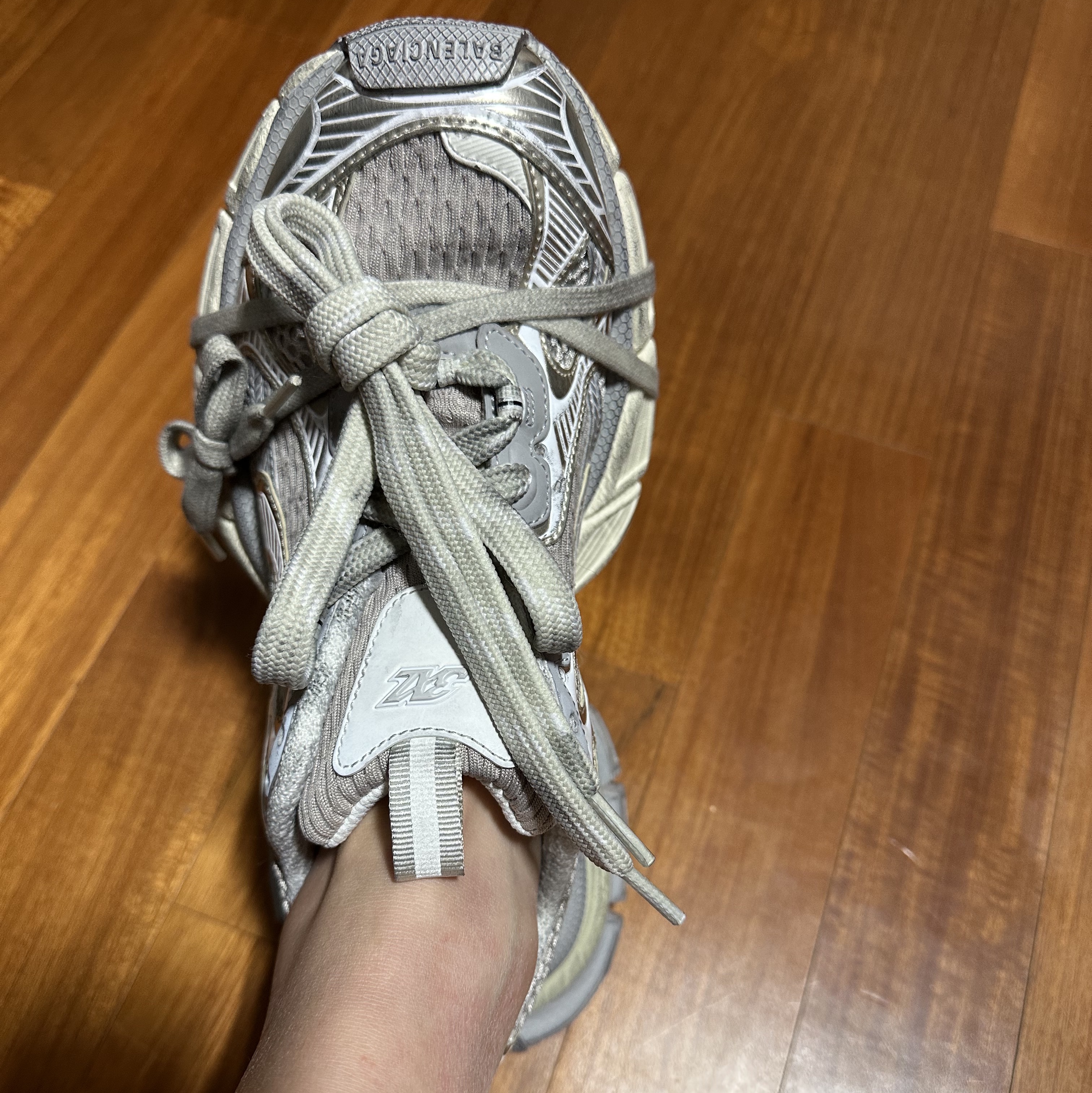 Balenciaga 3XL Sneakers White Red Blue, Balenciaga 3XL Sneakers Light Beige 착용 스타일 - 4